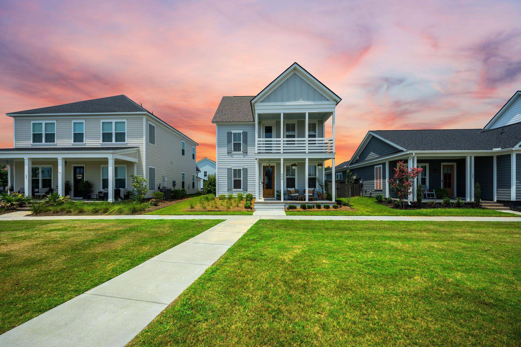 Summerville, SC 29486,203 Symphony Ave