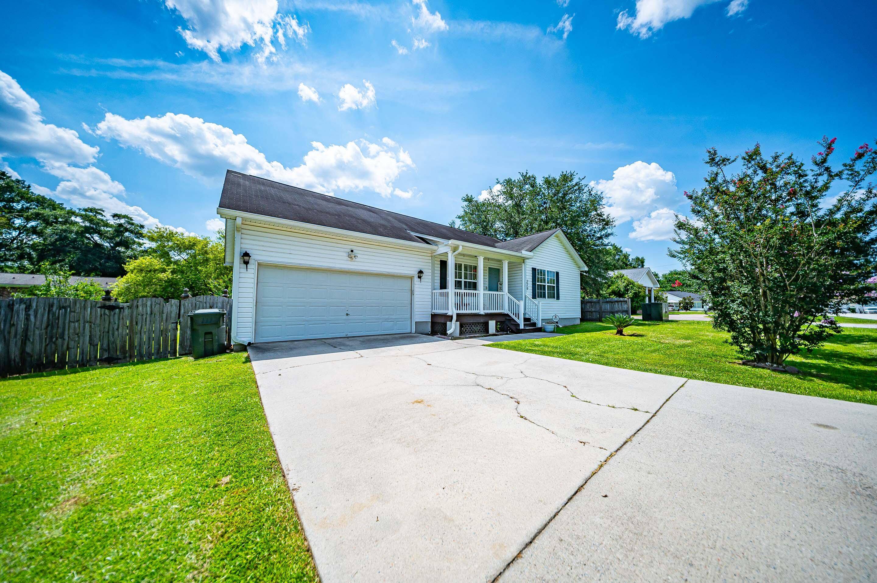 Goose Creek, SC 29445,229 Lindy Creek Rd