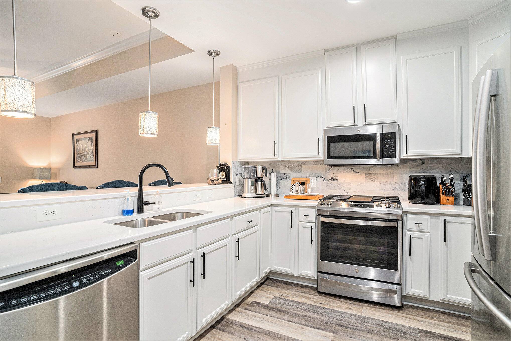 Charleston, SC 29492,145 Pier View St #111