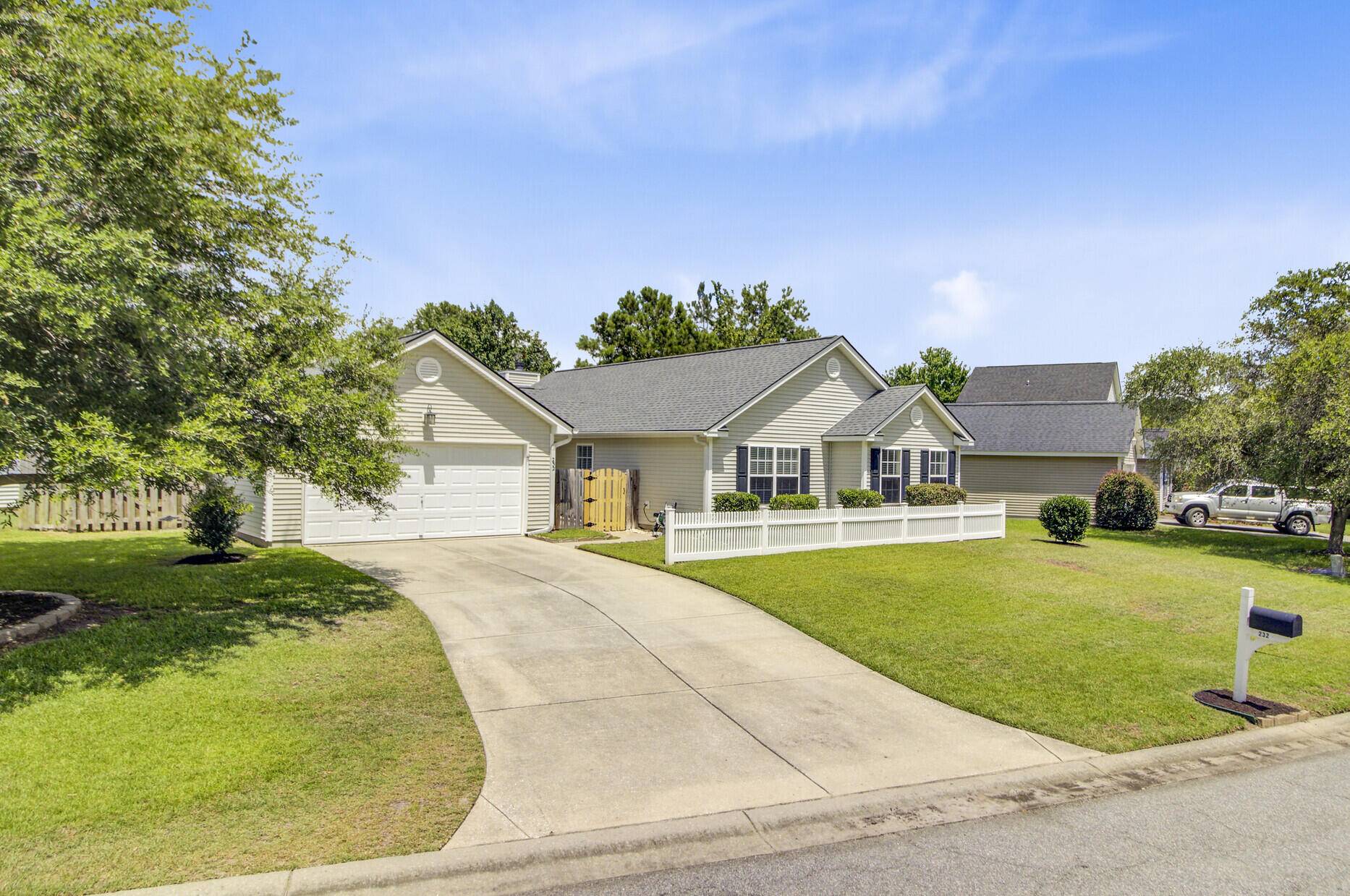 Summerville, SC 29483,232 Moon Dance Ln