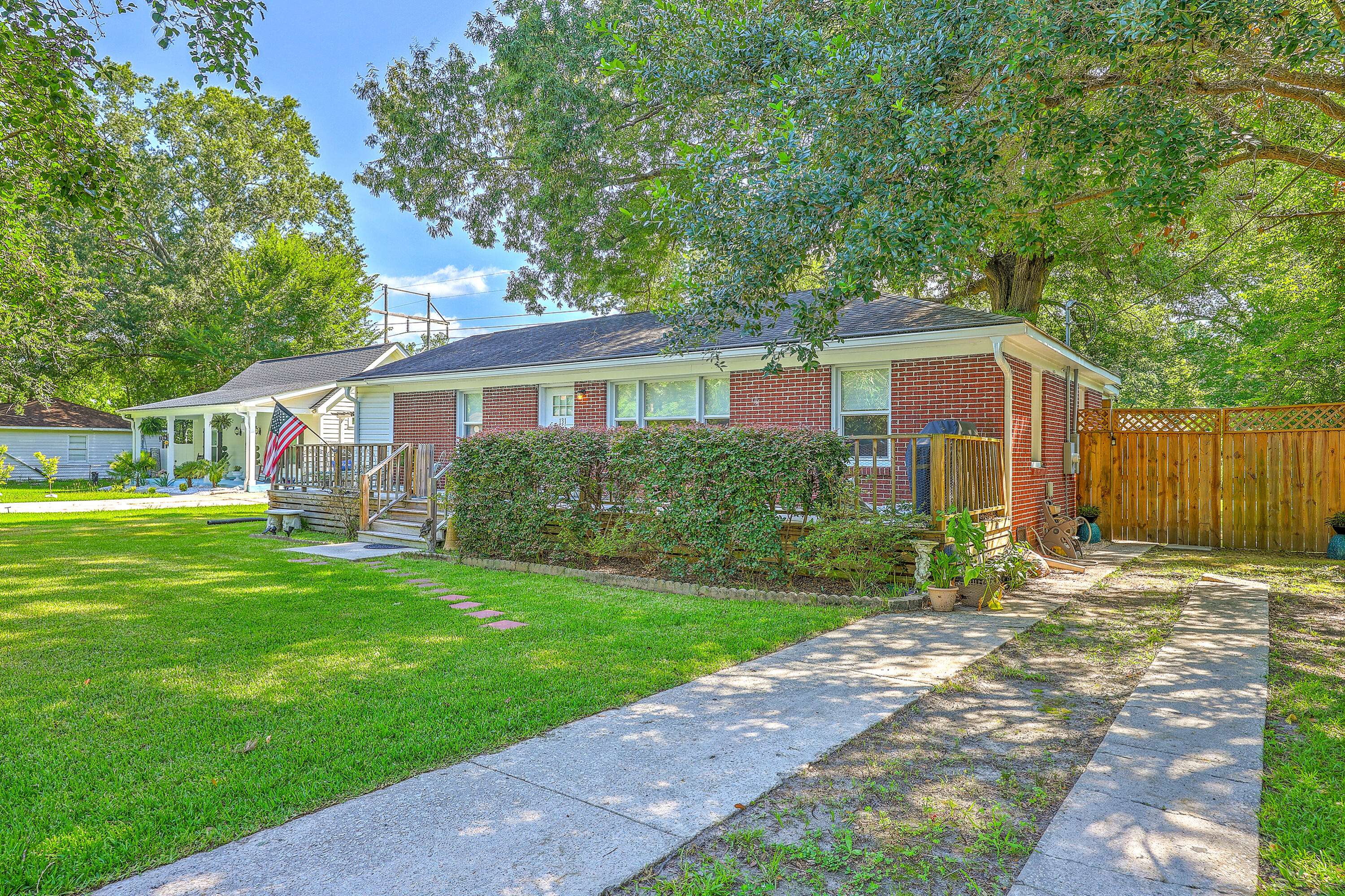 Goose Creek, SC 29445,131 Harvey Ave