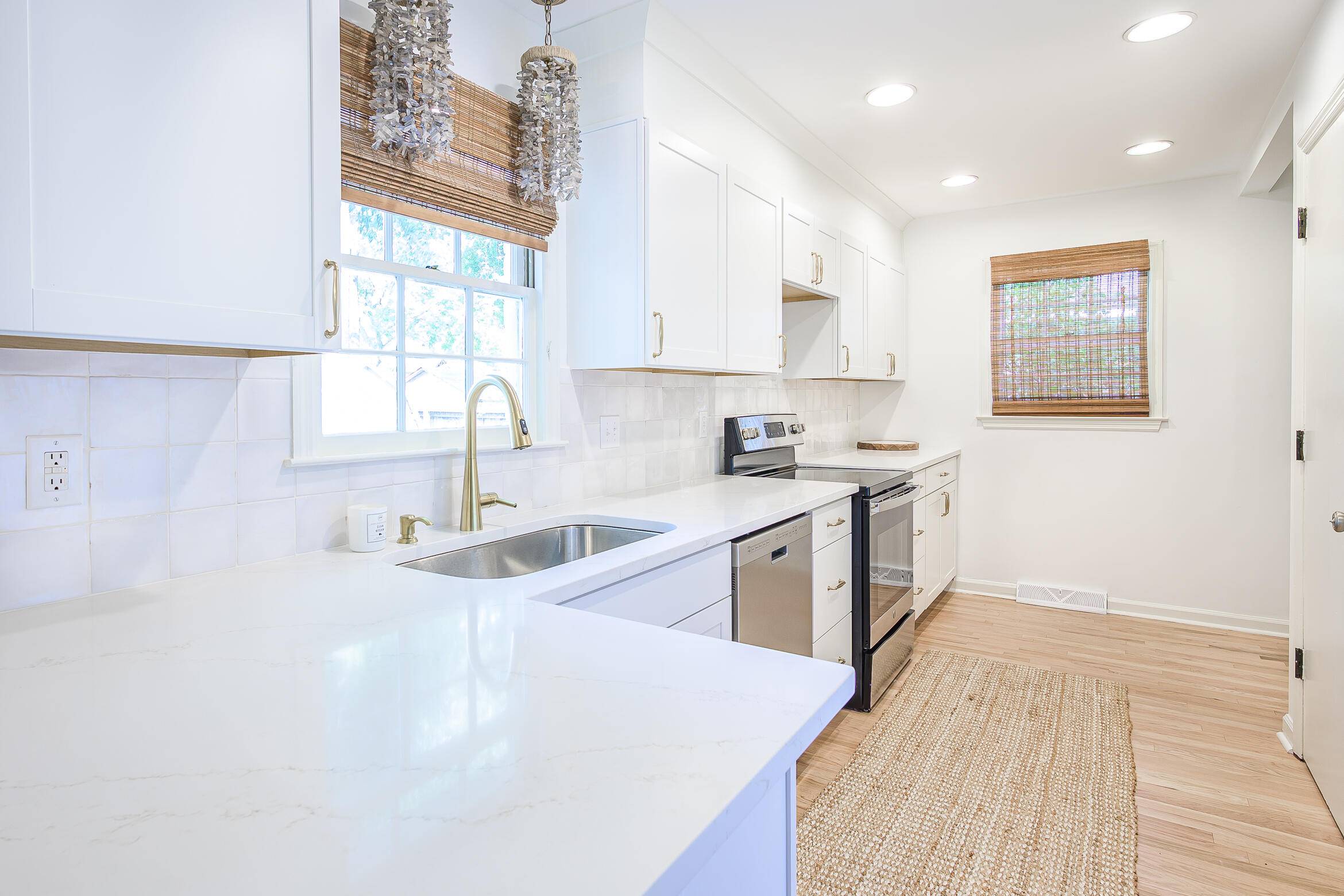 Mount Pleasant, SC 29464,938 Sea Gull Dr