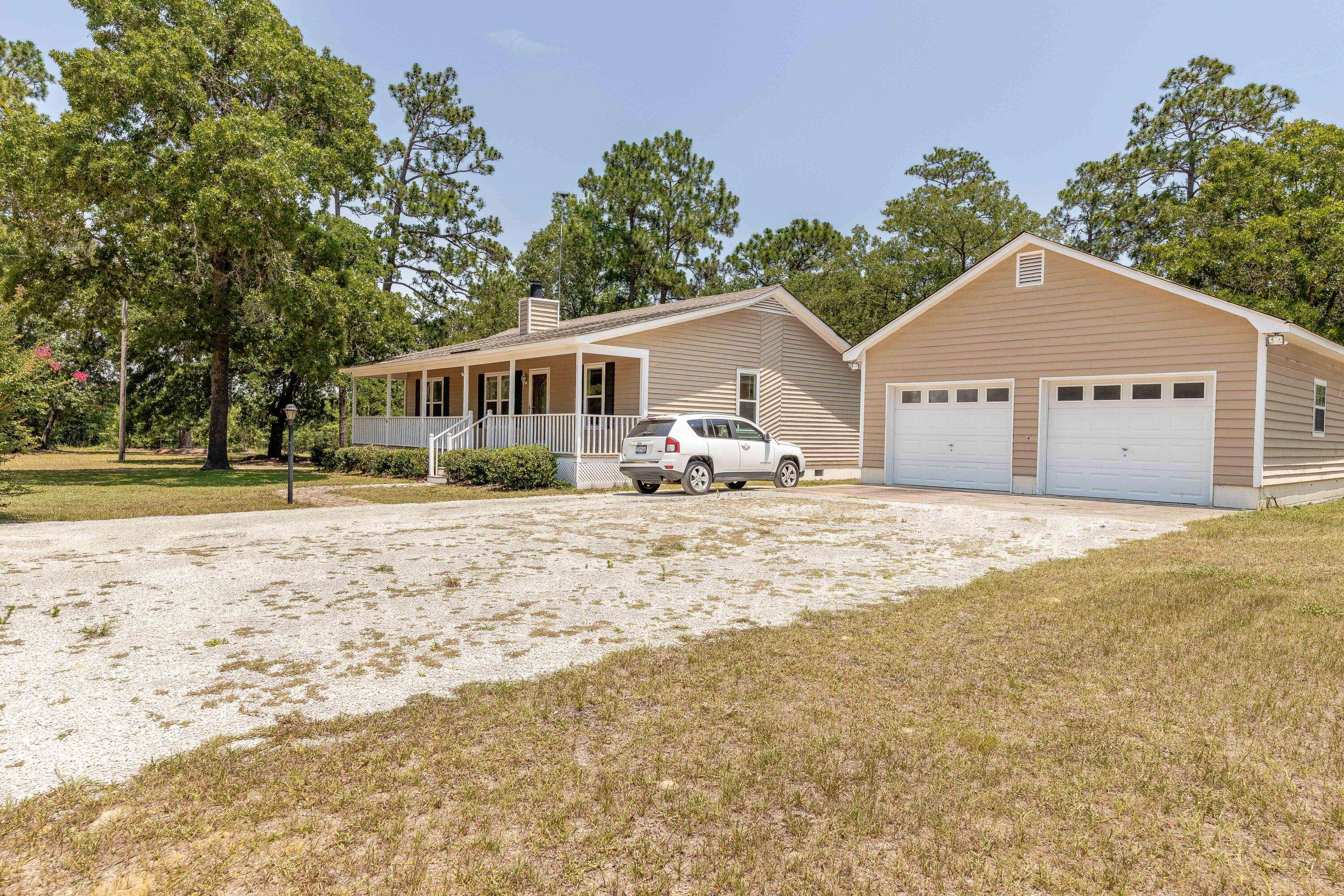 Elloree, SC 29047,111 Elaine Rd