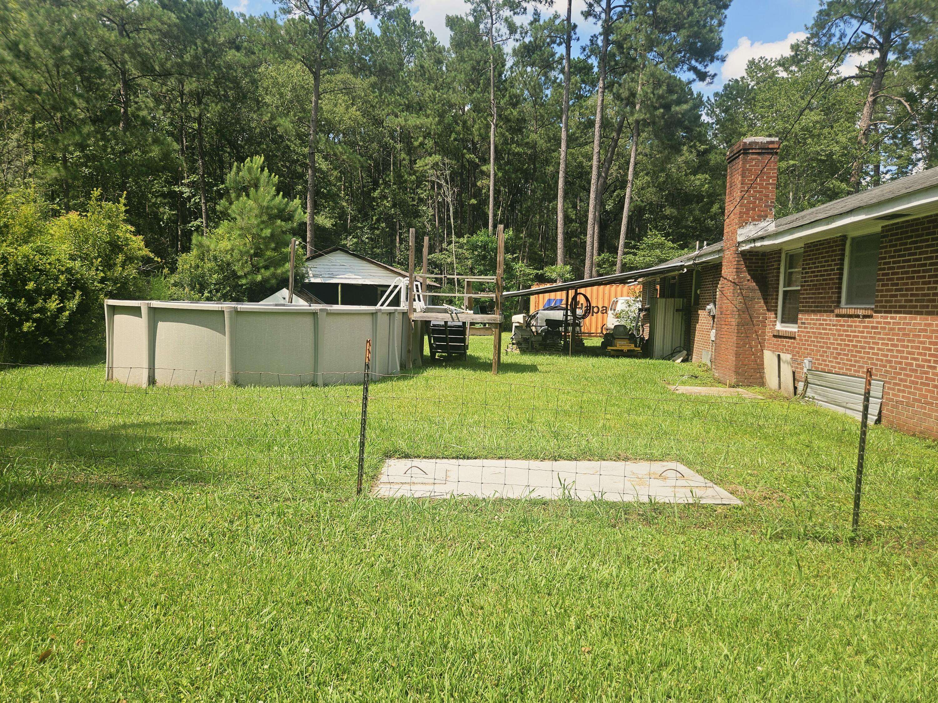 Walterboro, SC 29488,8719 Jefferies Hwy