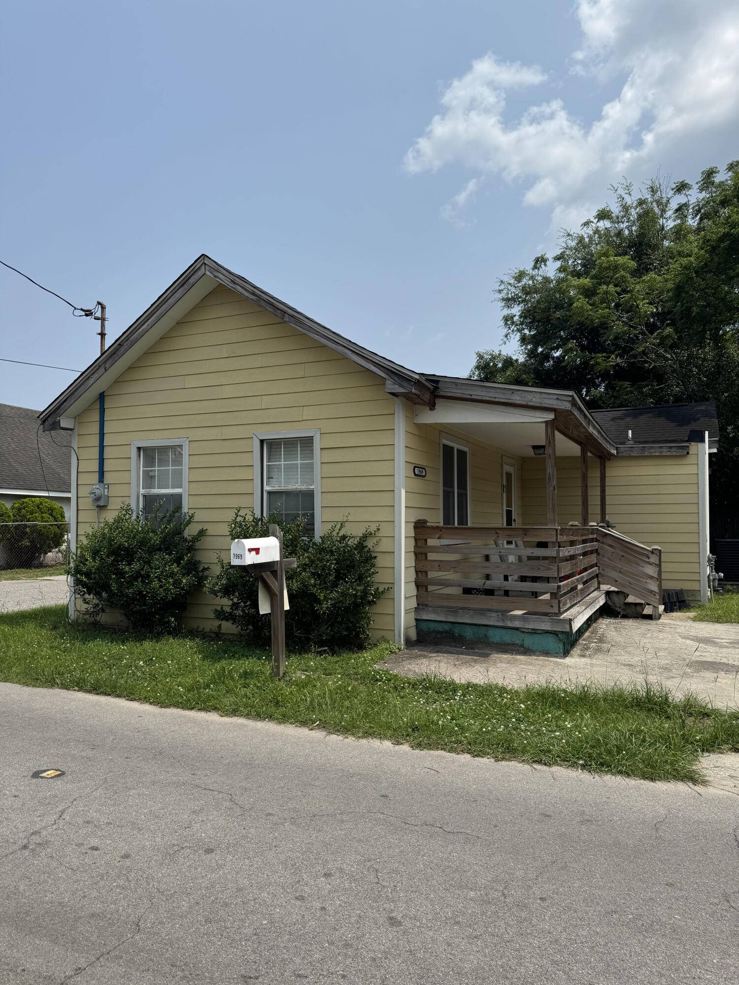 North Charleston, SC 29405,1969 Comstock Ave