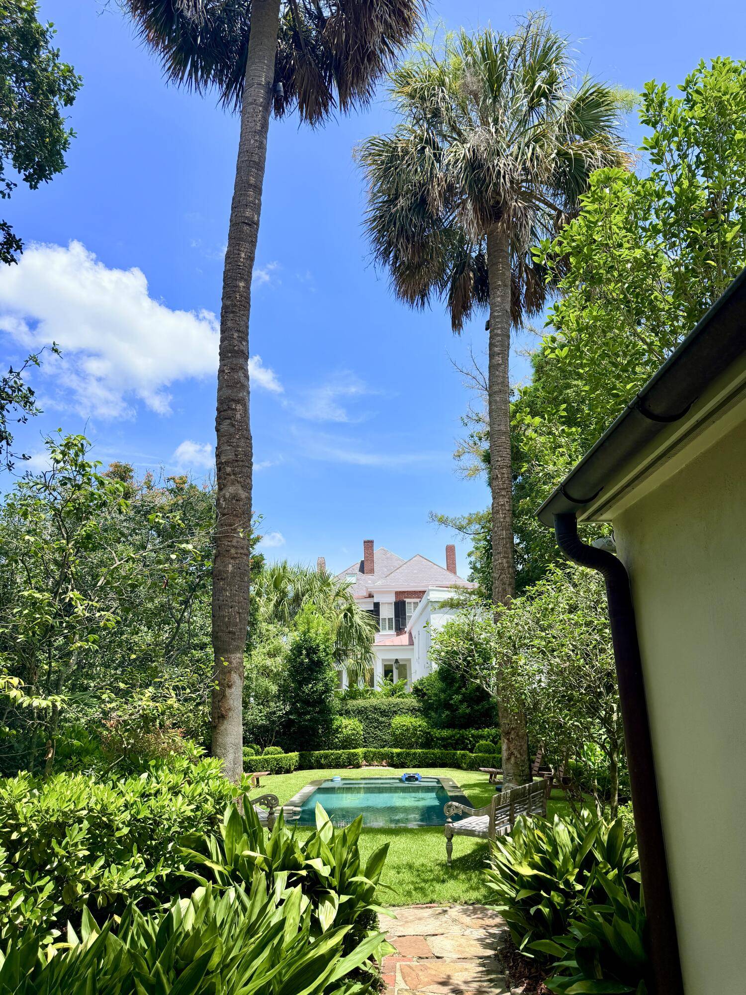 Charleston, SC 29401,42 S Battery St
