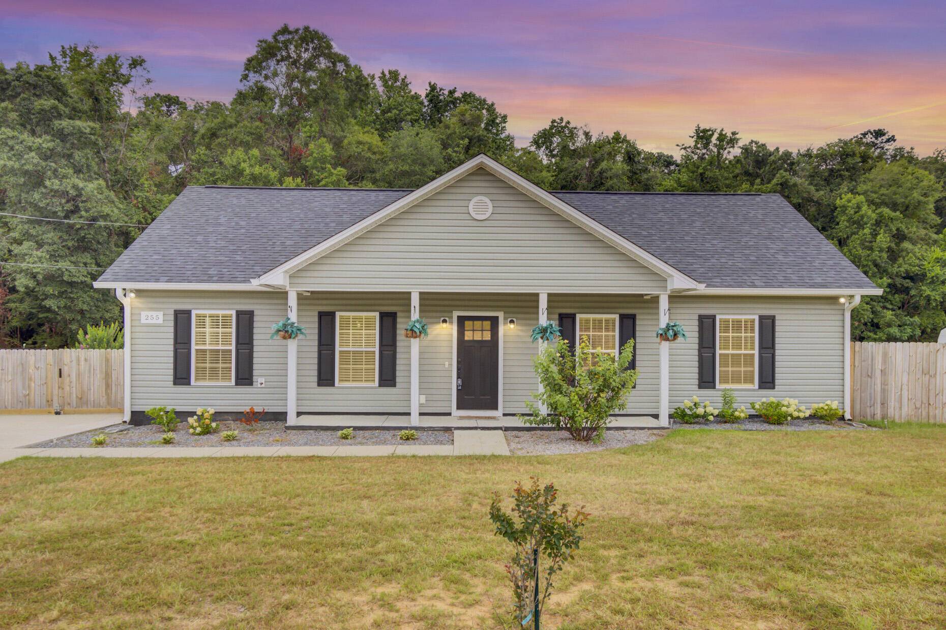 Ridgeville, SC 29472,255 S Railroad Ave