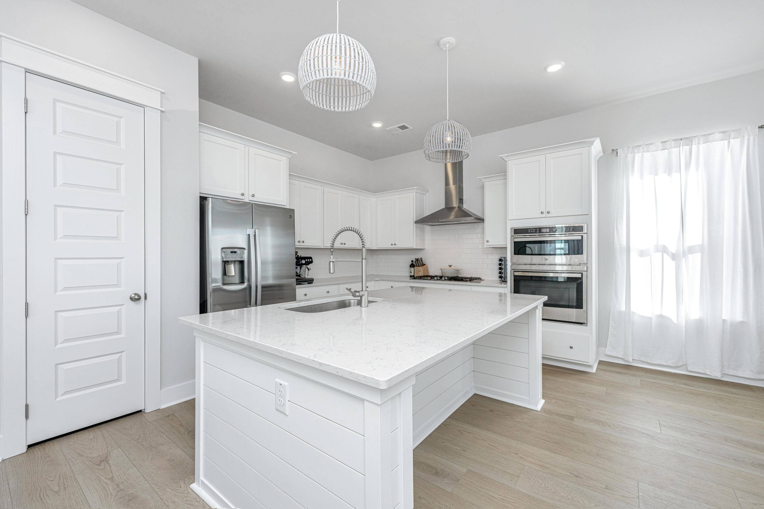 Summerville, SC 29486,225 Witherspoon St