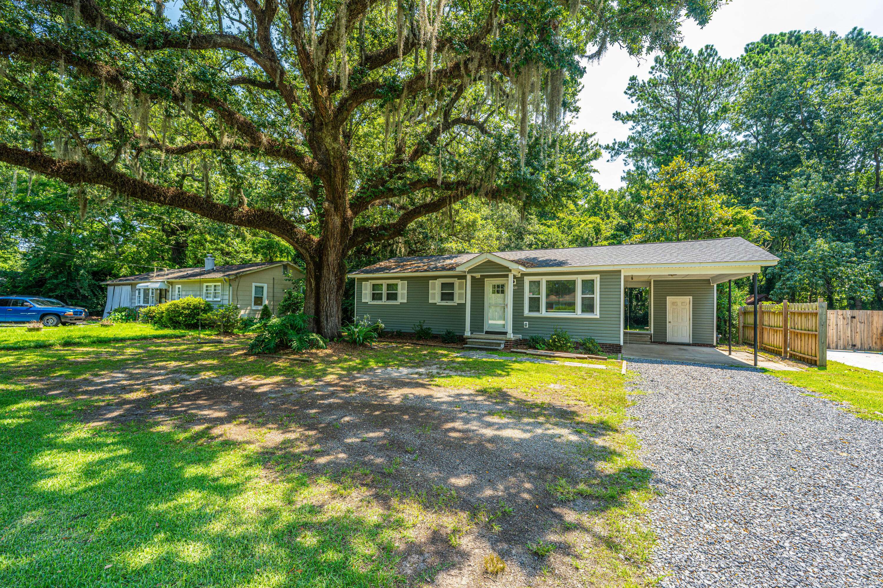 Charleston, SC 29414,846 Savage Rd