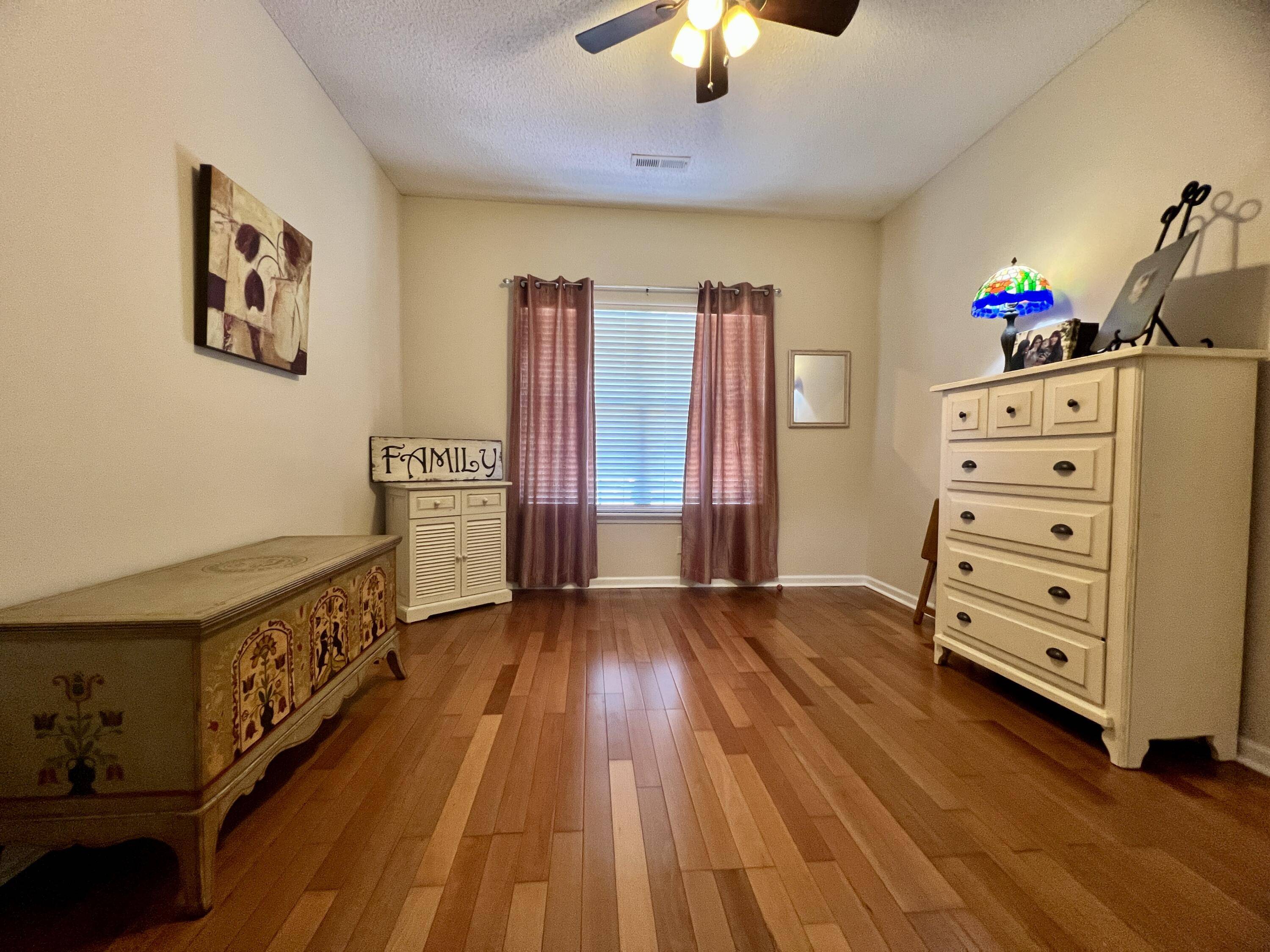 Summerville, SC 29485,226 Congaree River Dr
