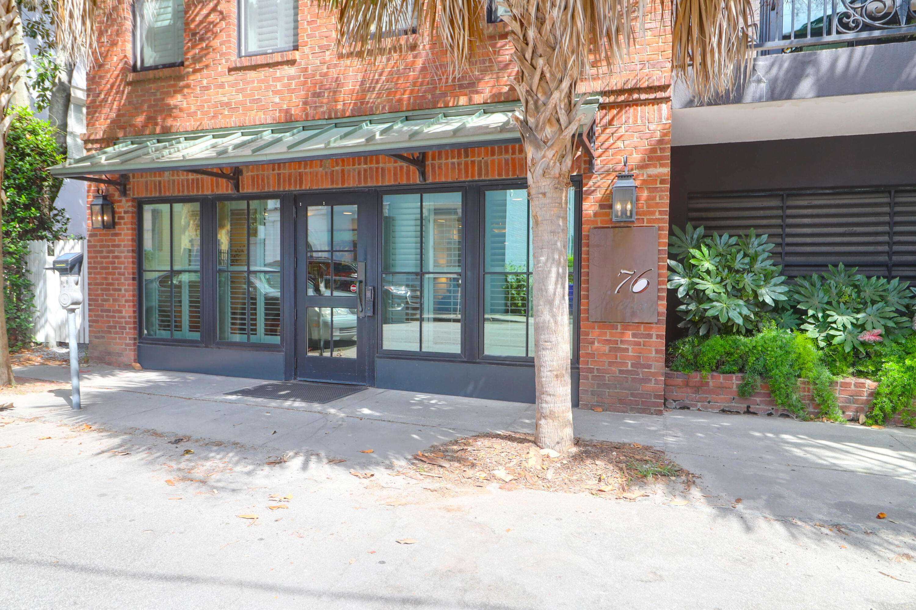 Charleston, SC 29401,76 Society St #33
