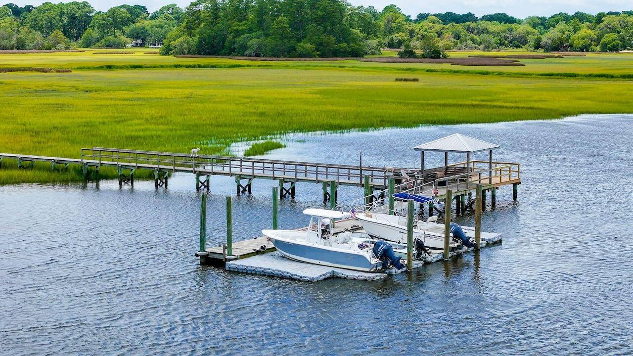 Charleston, SC 29407,1528 Hurtes Island Dr