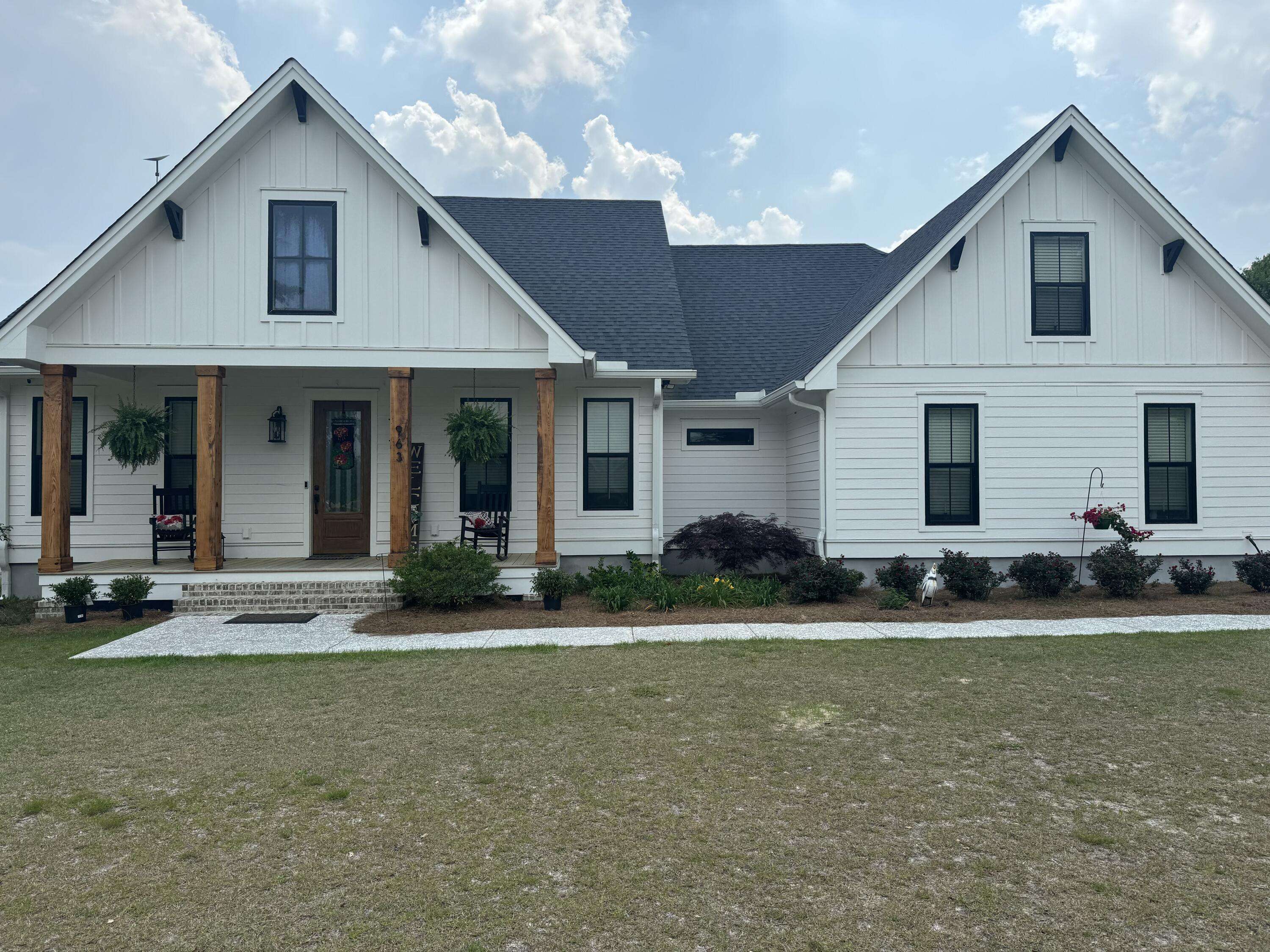 Huger, SC 29450,115 Hendorrich Trl