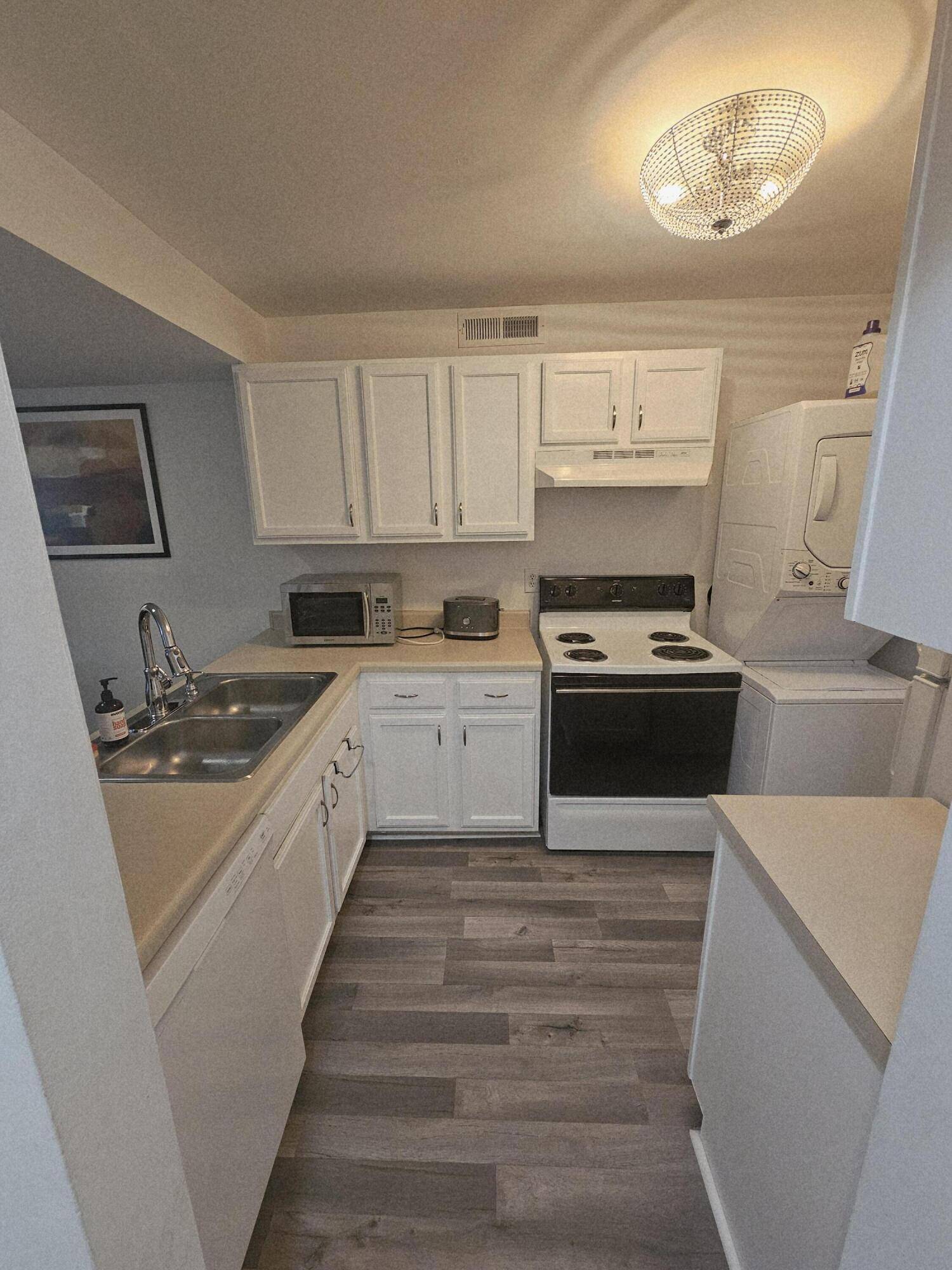 Hanahan, SC 29410,612 Andrea Ln