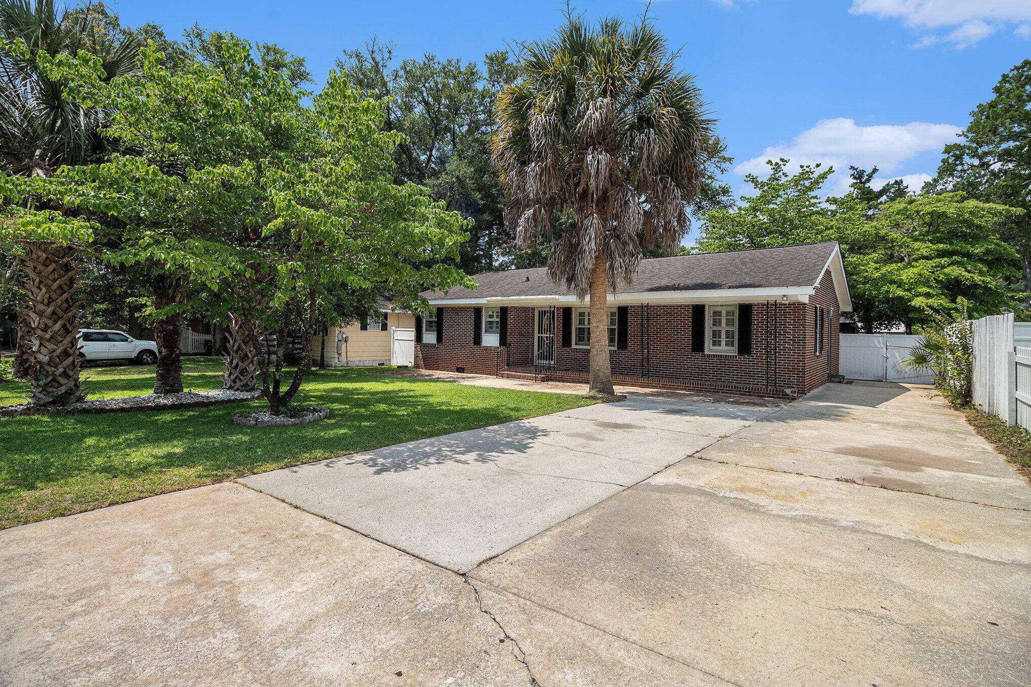 Surfside Beach, SC 29575,517 N 2nd Ave #N
