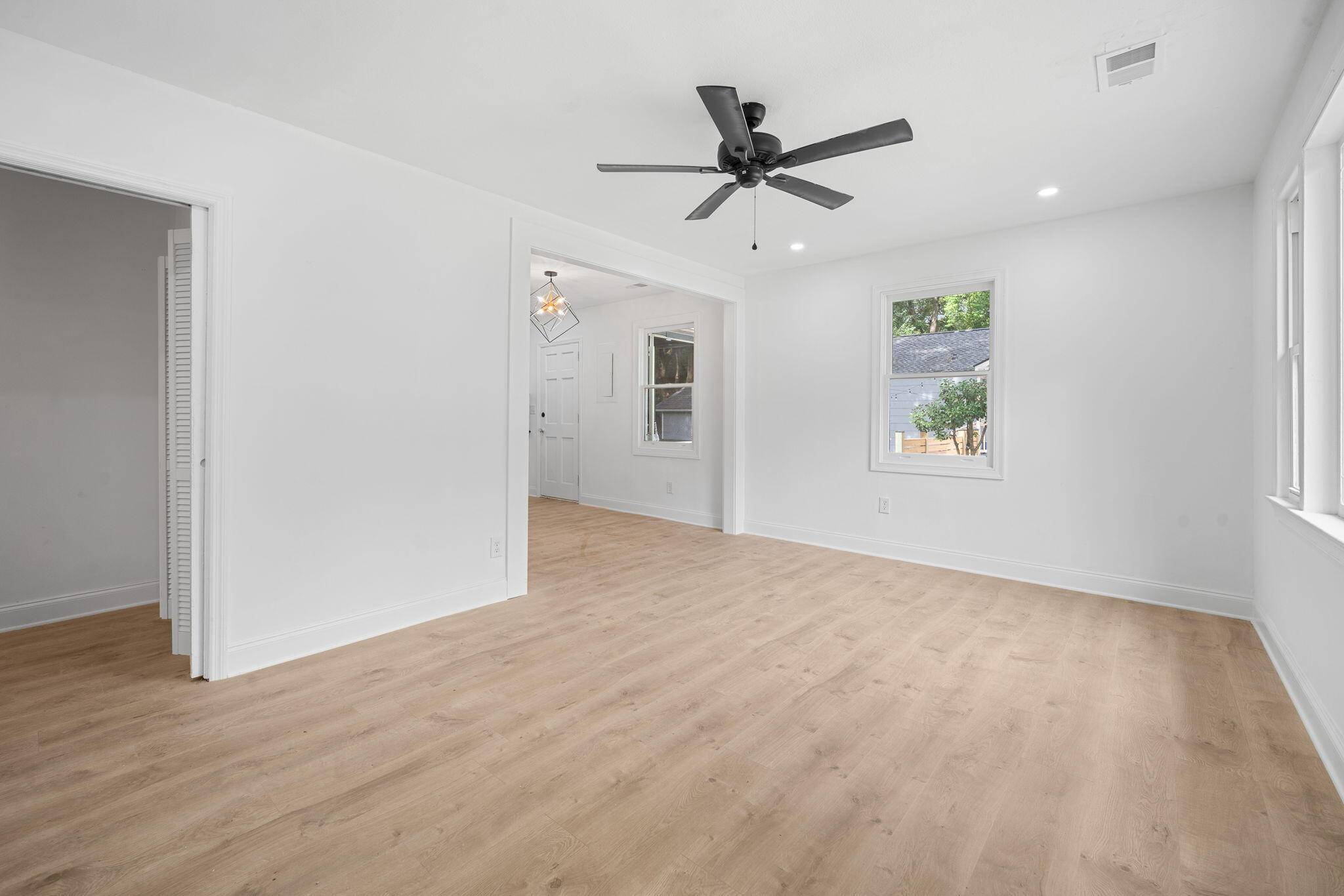 North Charleston, SC 29406,1343 S Lakeland Dr