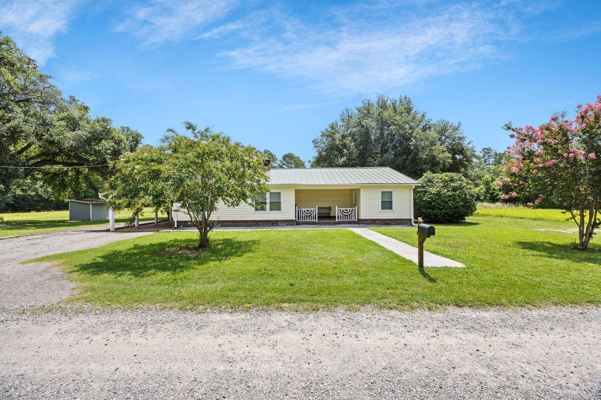 Bonneau, SC 29431,122 George Ln