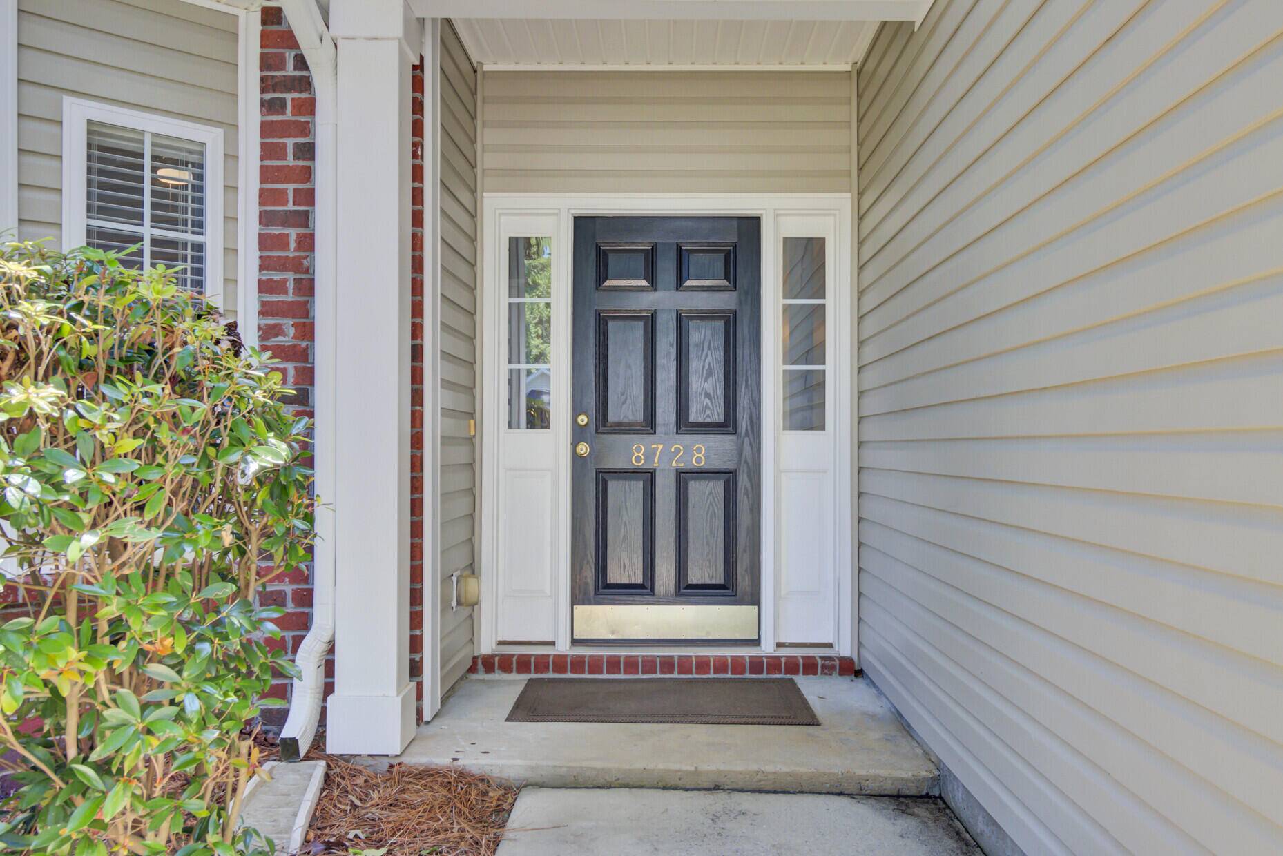 North Charleston, SC 29420,8728 Silvercreek Ln