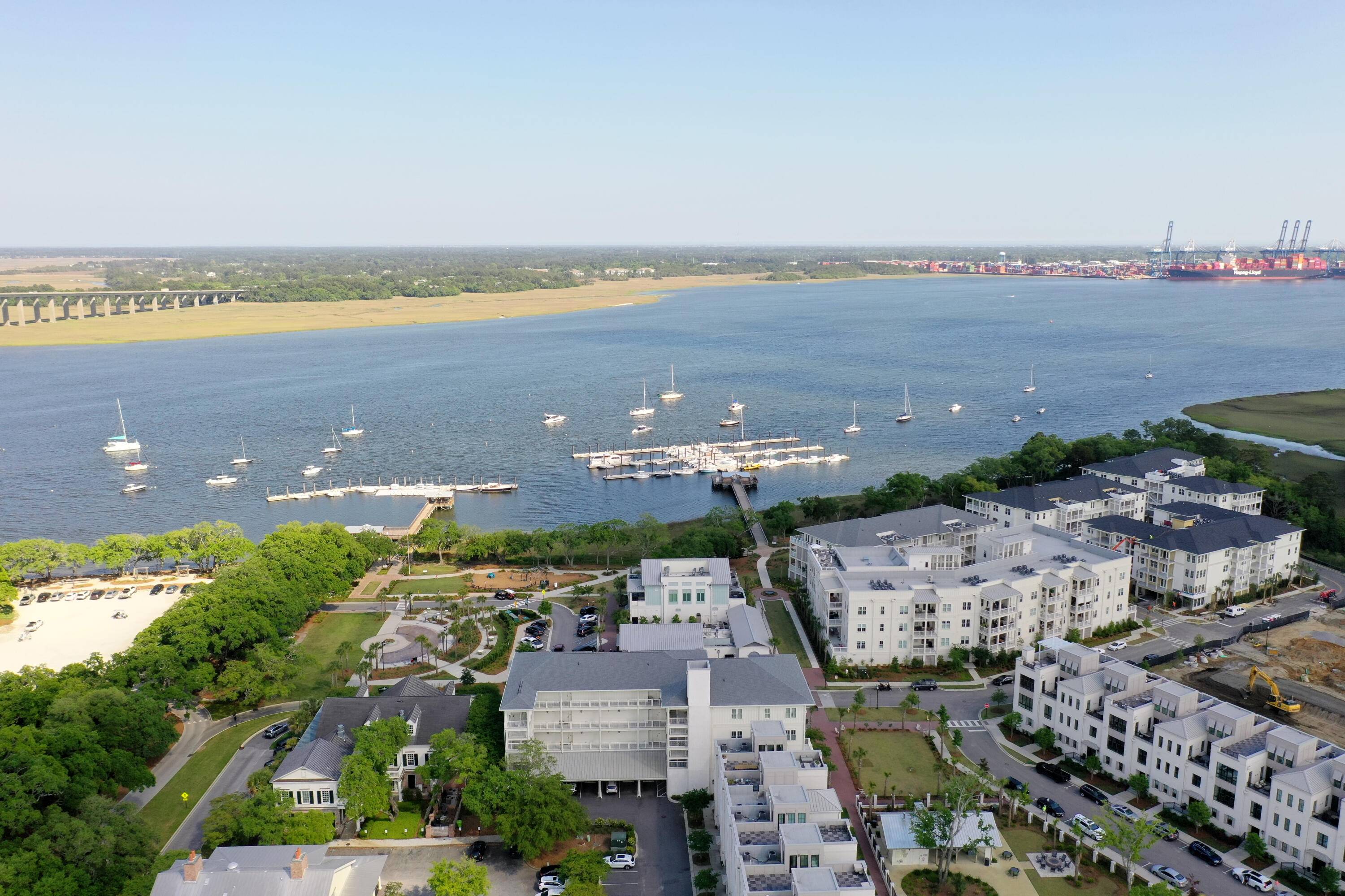 Charleston, SC 29492,301 Longshore St #423