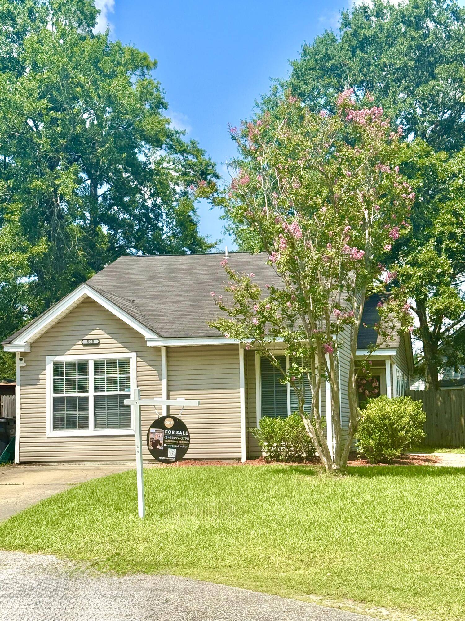 Summerville, SC 29486,505 Hedge Way
