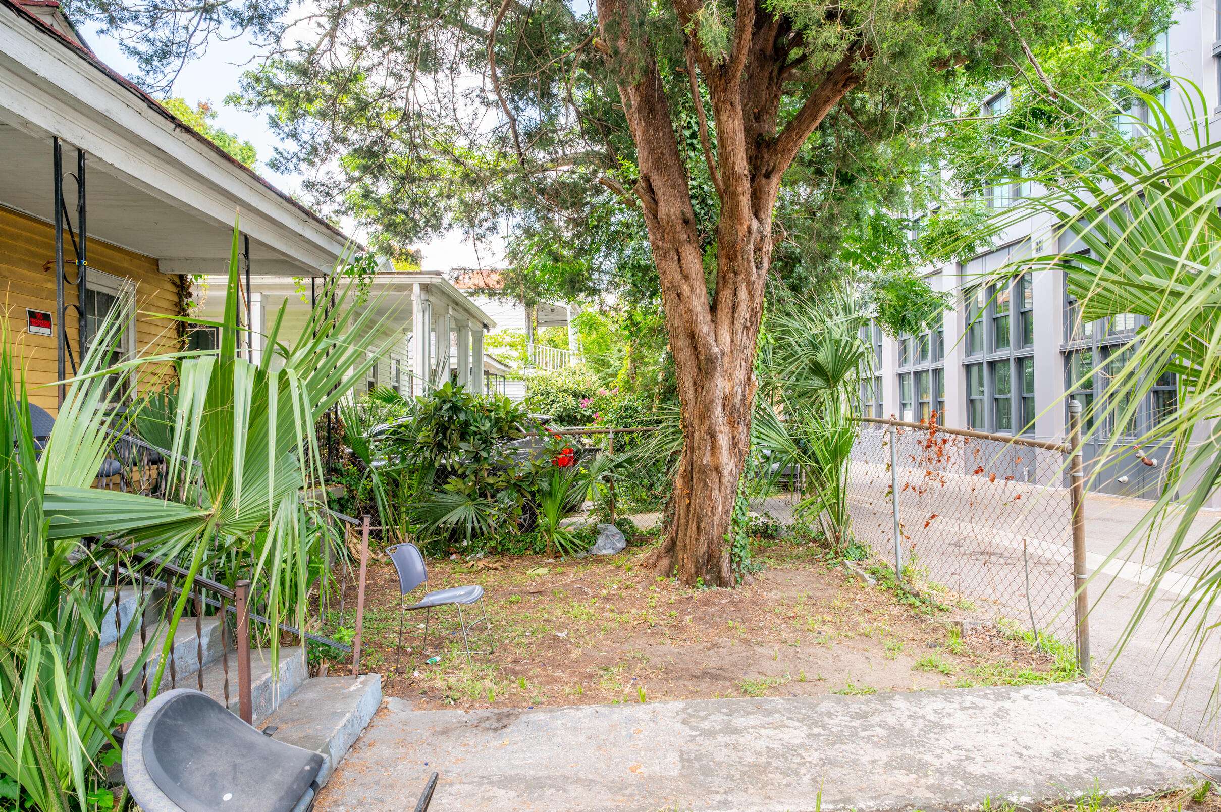 Charleston, SC 29403,12 Poinsett St