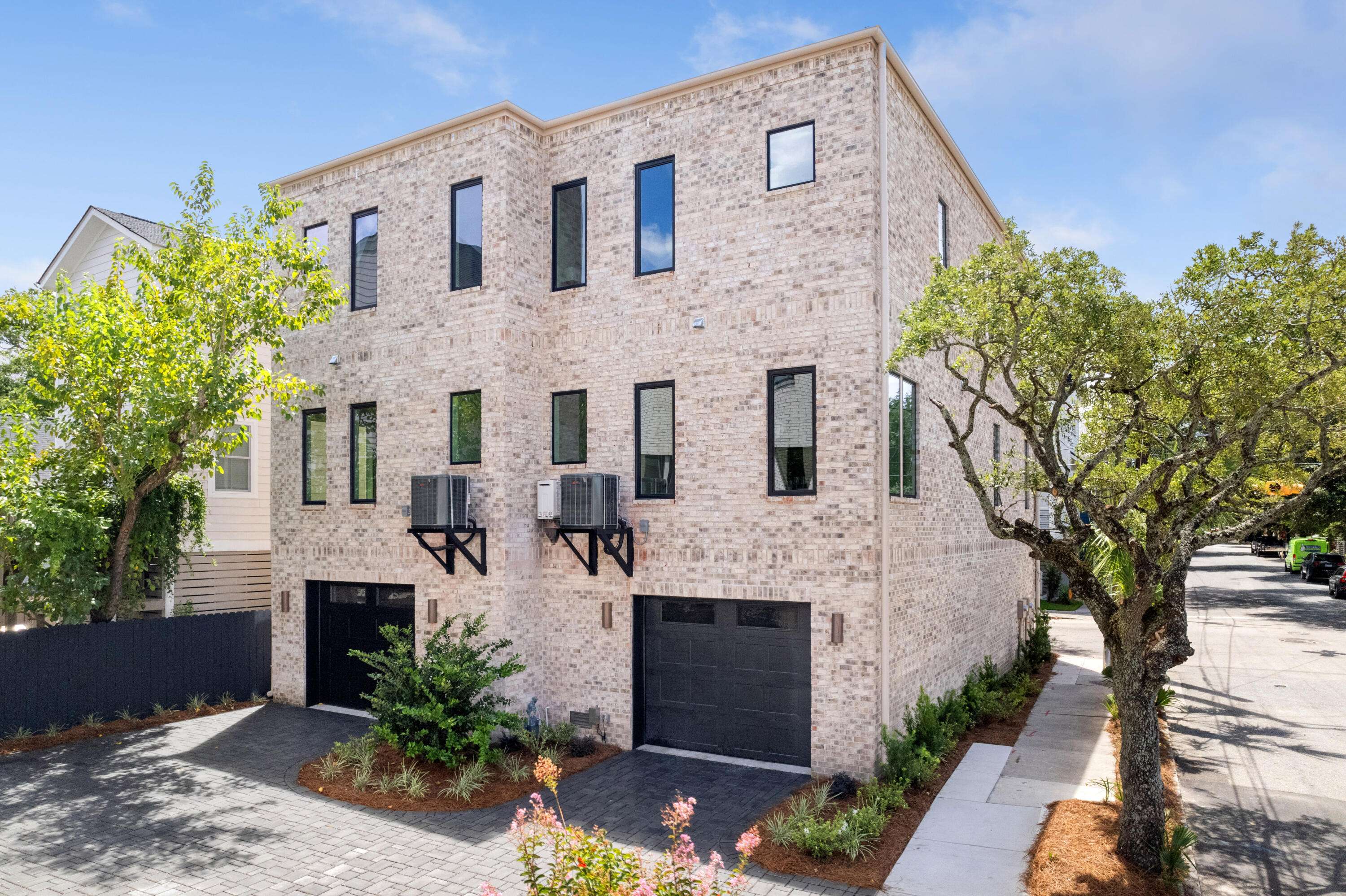 Charleston, SC 29403,50 Cooper St