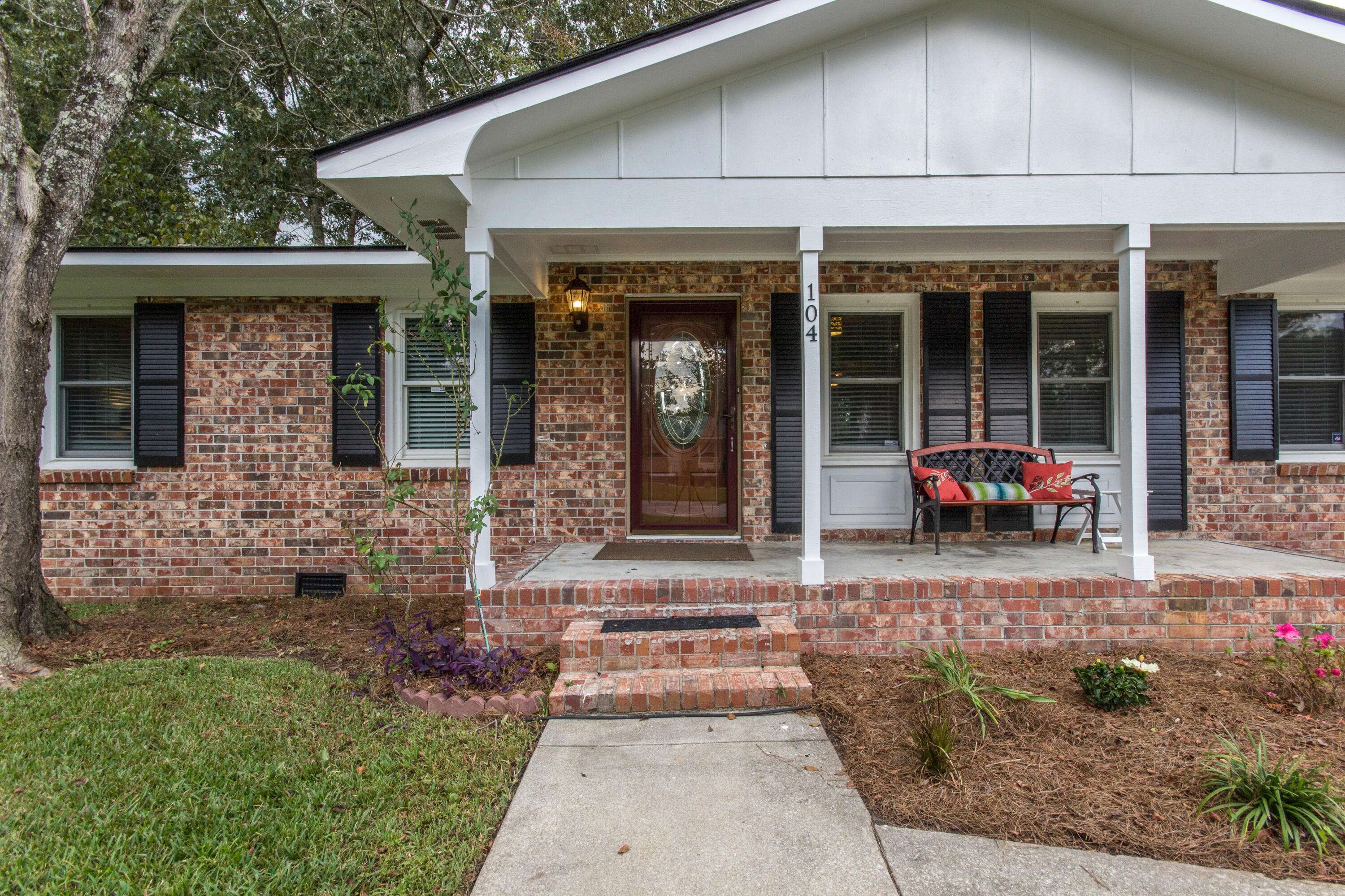 Ladson, SC 29456,104 Jackson Rd