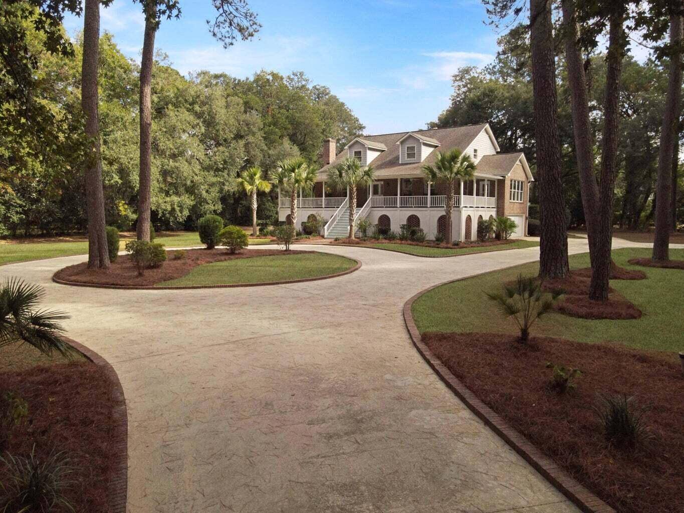 Summerville, SC 29483,102 Flud St