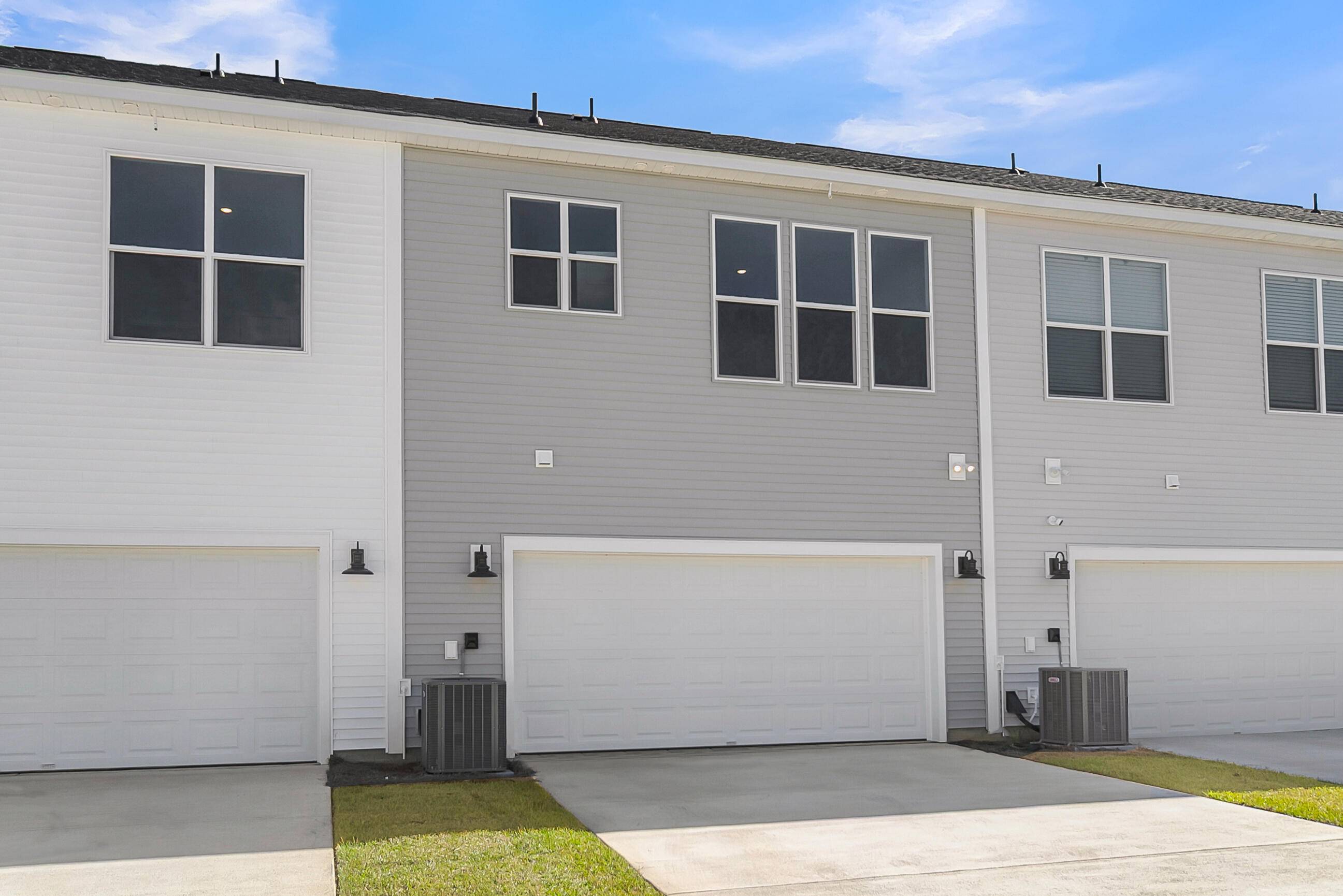 Summerville, SC 29483,143 Brown Swiss Cir