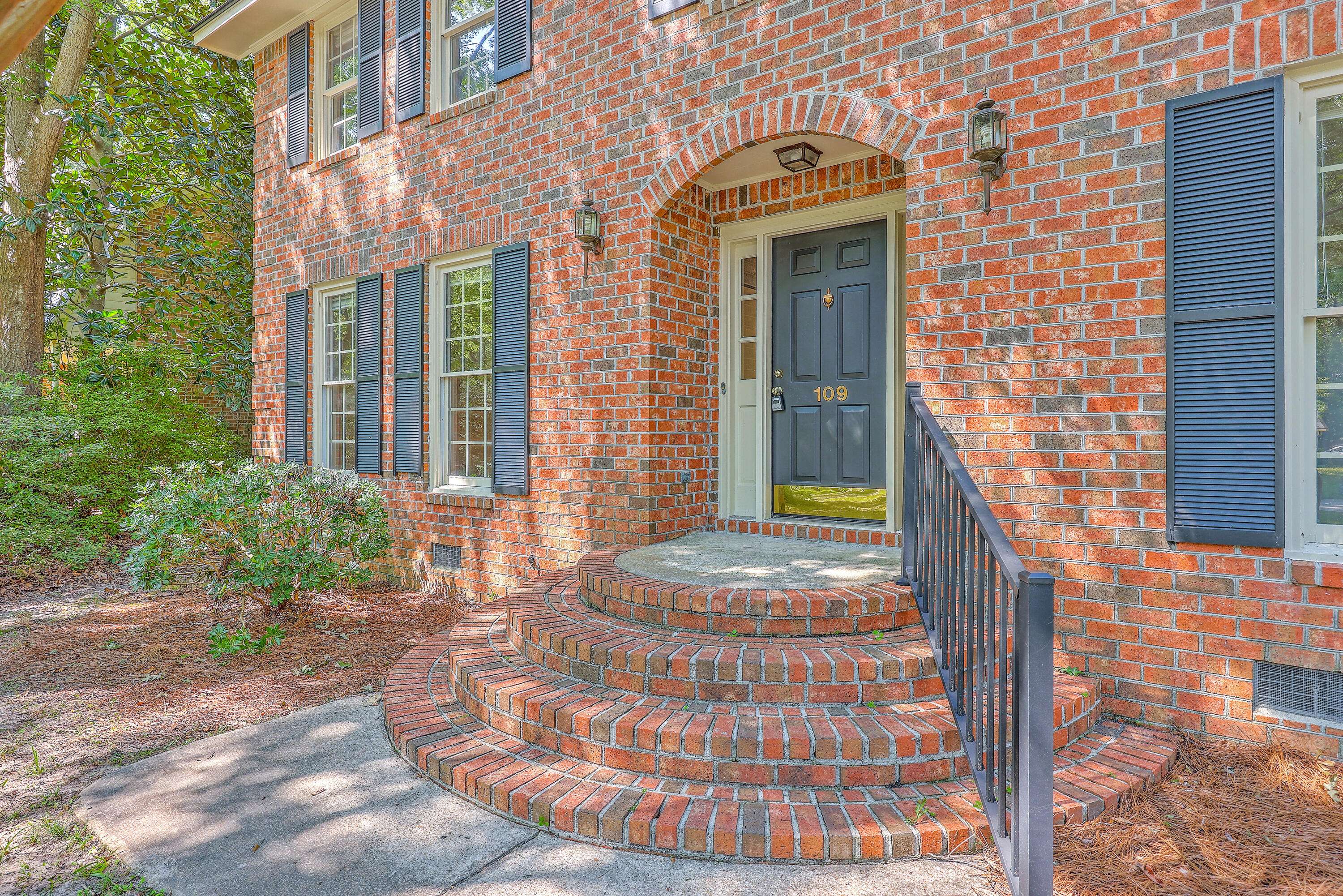 Summerville, SC 29485,109 Squire Ct