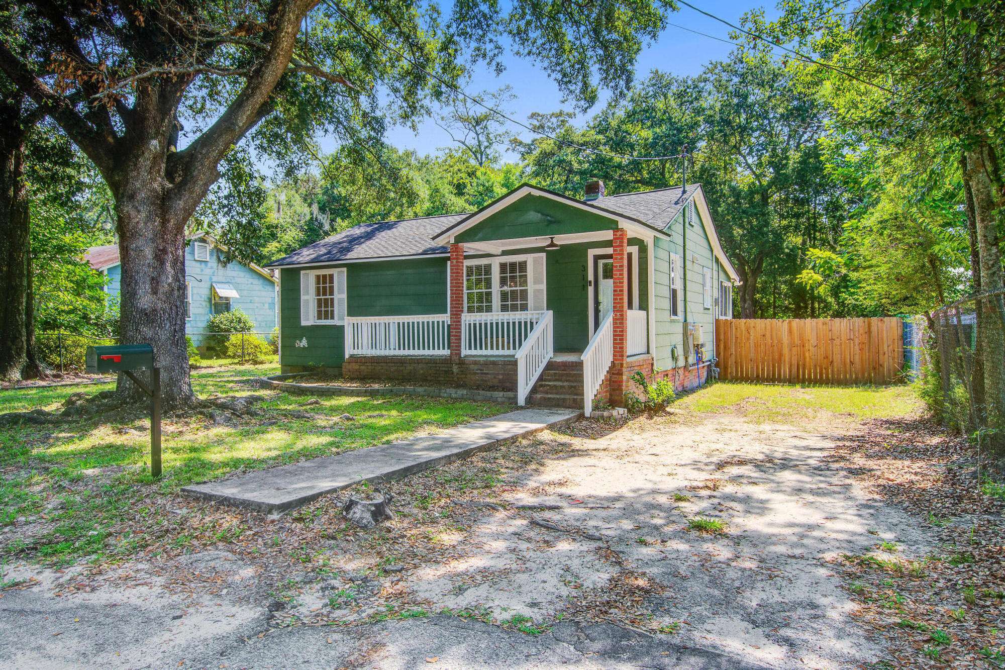 Walterboro, SC 29488,311 Rivers St