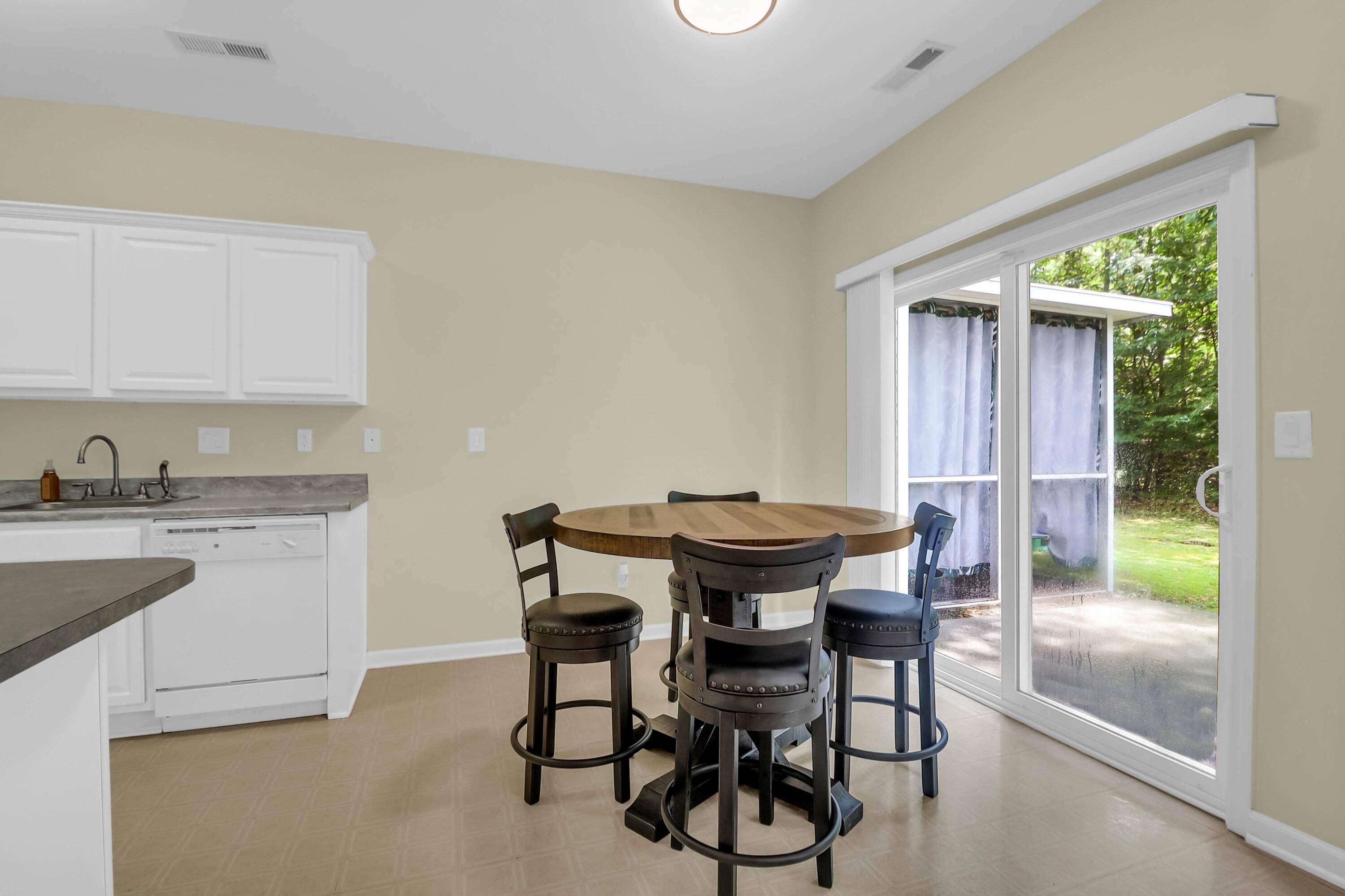 Ladson, SC 29456,181 Grand Oaks Dr