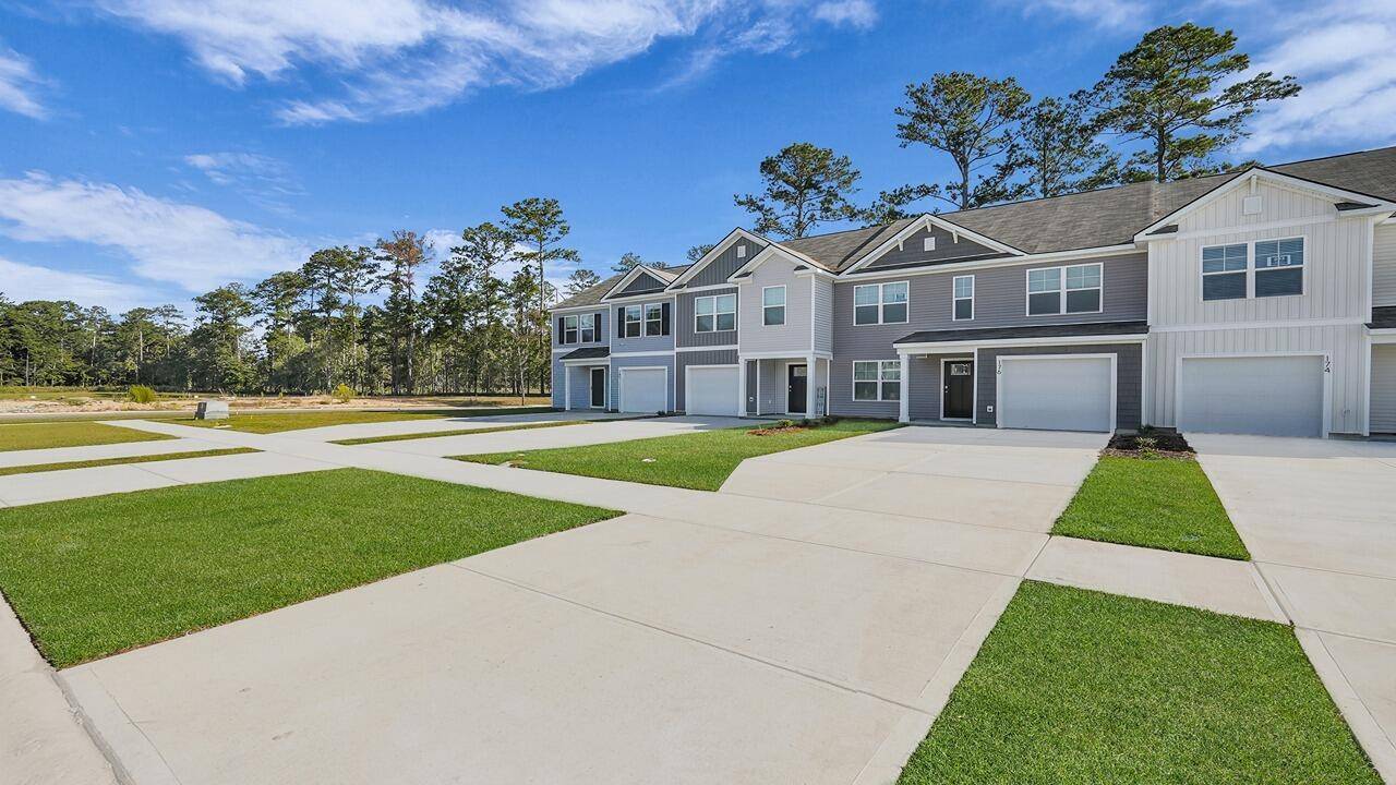 Summerville, SC 29486,174 Haventree Ct