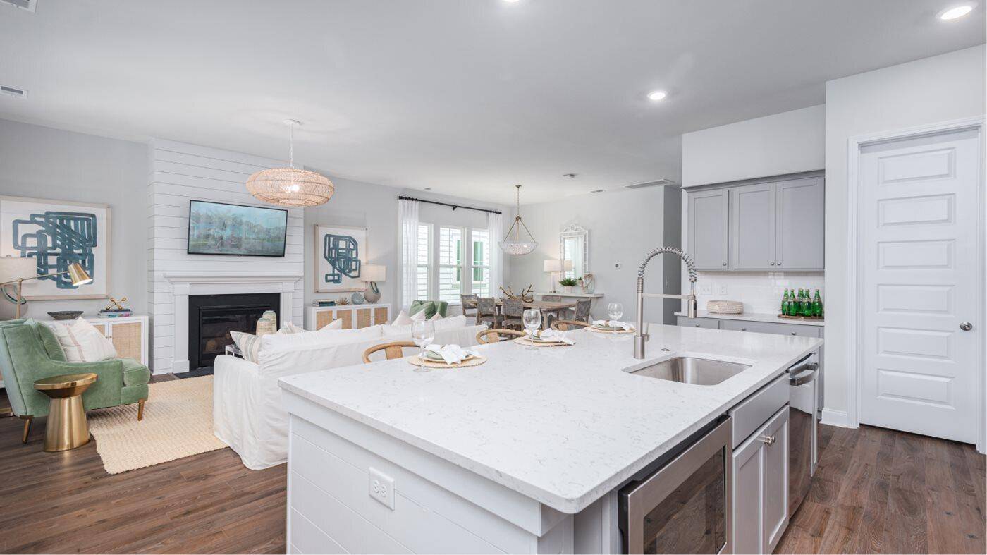 Summerville, SC 29486,111 Snow St