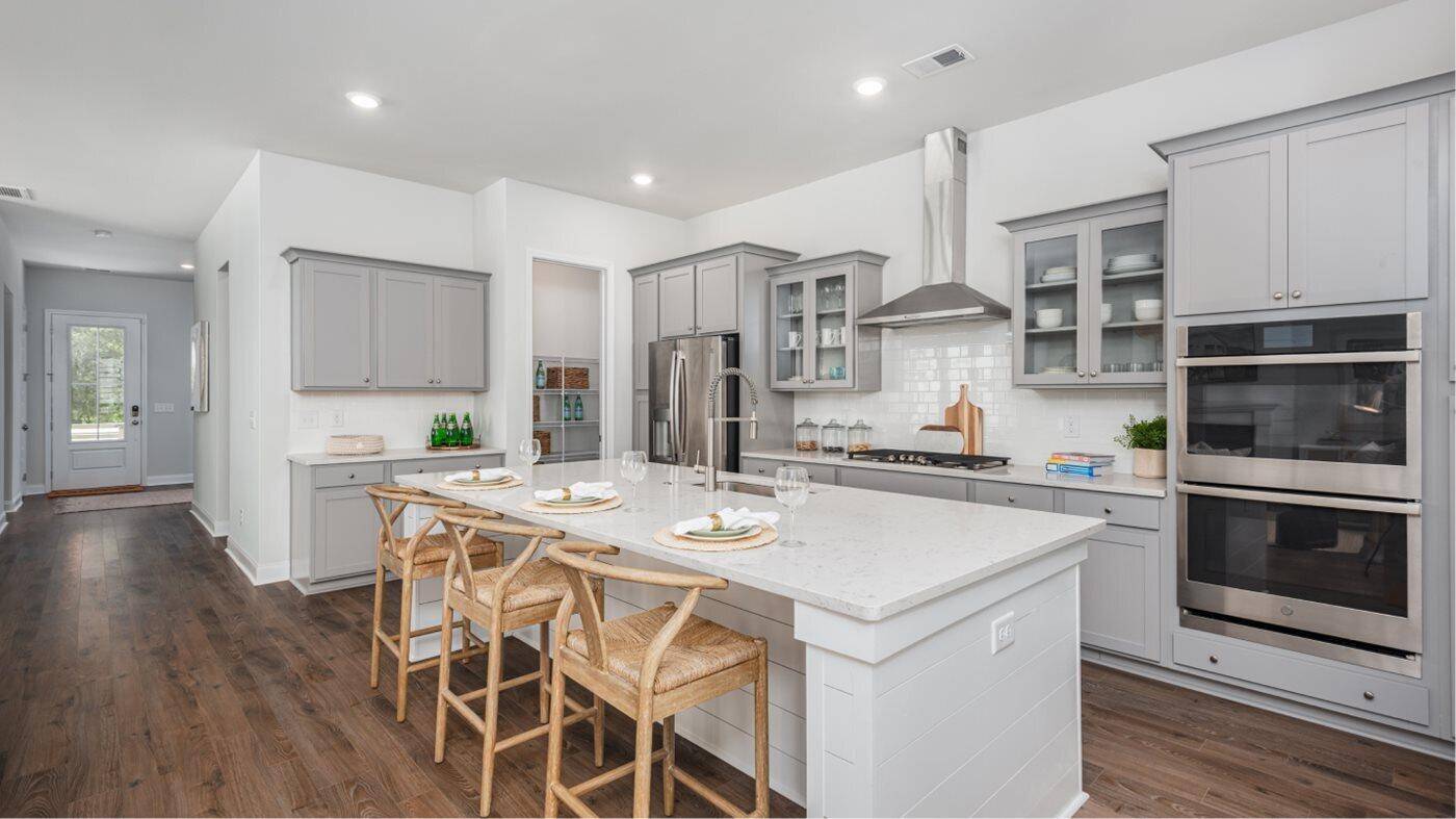 Summerville, SC 29486,111 Snow St