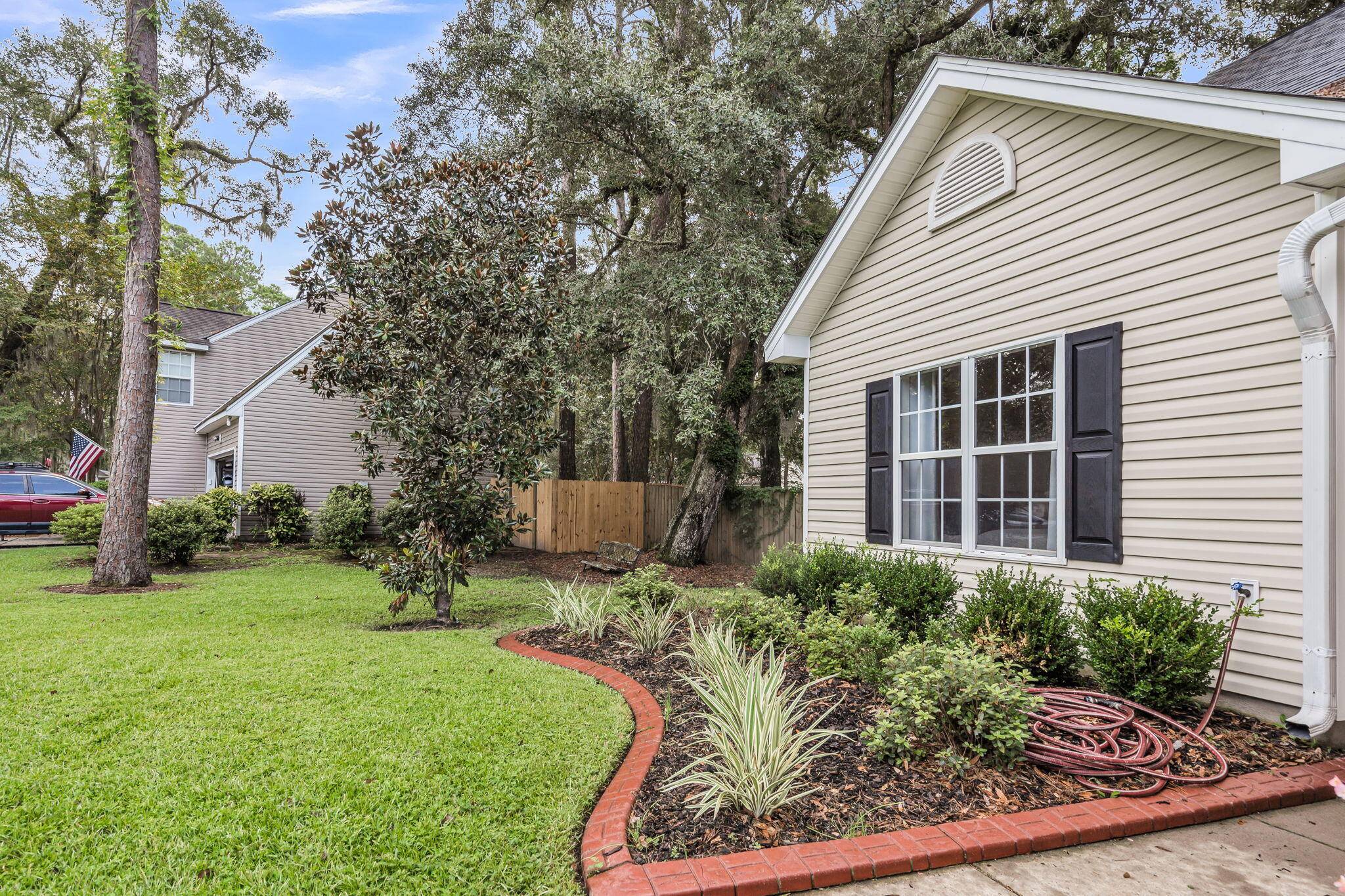 North Charleston, SC 29420,8657 Coppergrove Dr