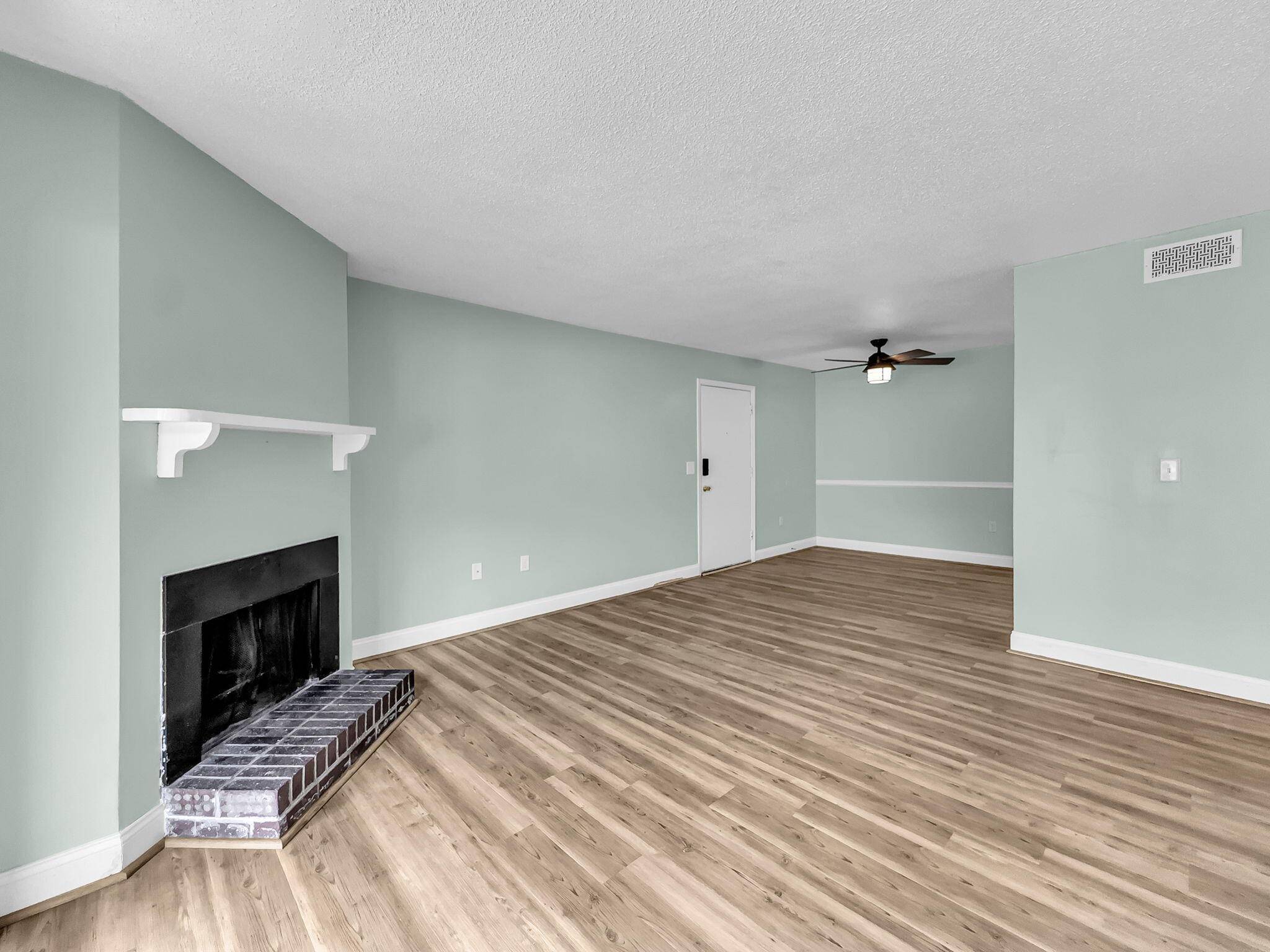 Charleston, SC 29412,1402 Camp Rd #9c