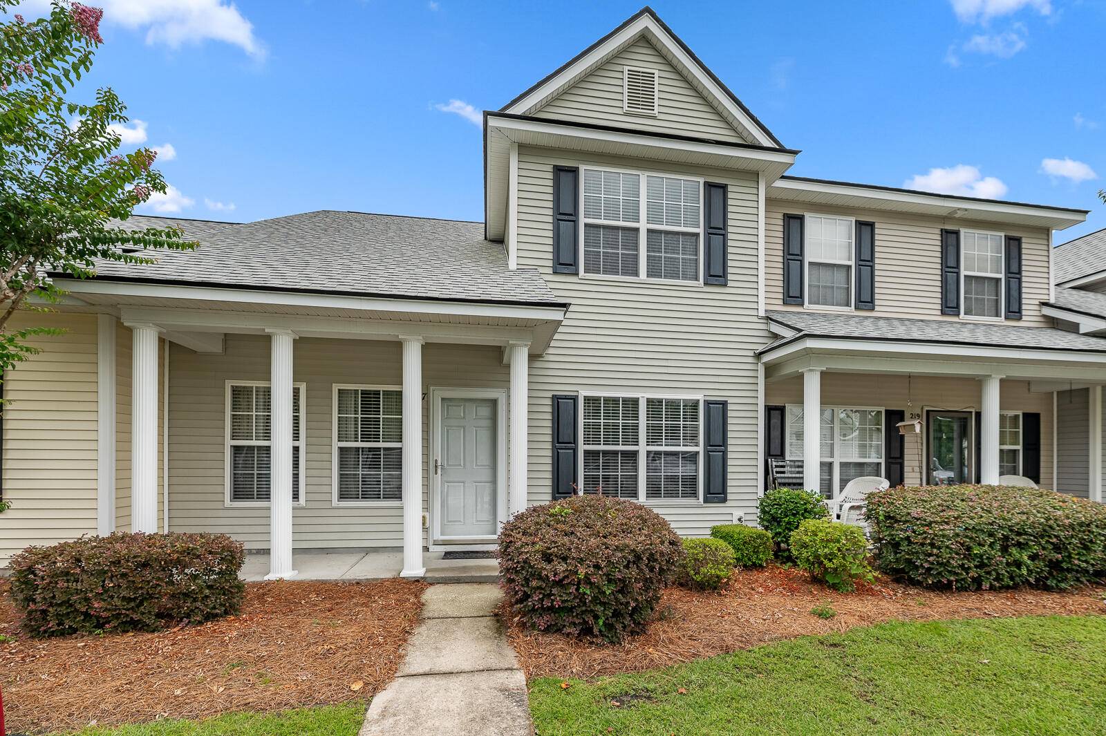 Summerville, SC 29485,217 Seneca River Dr