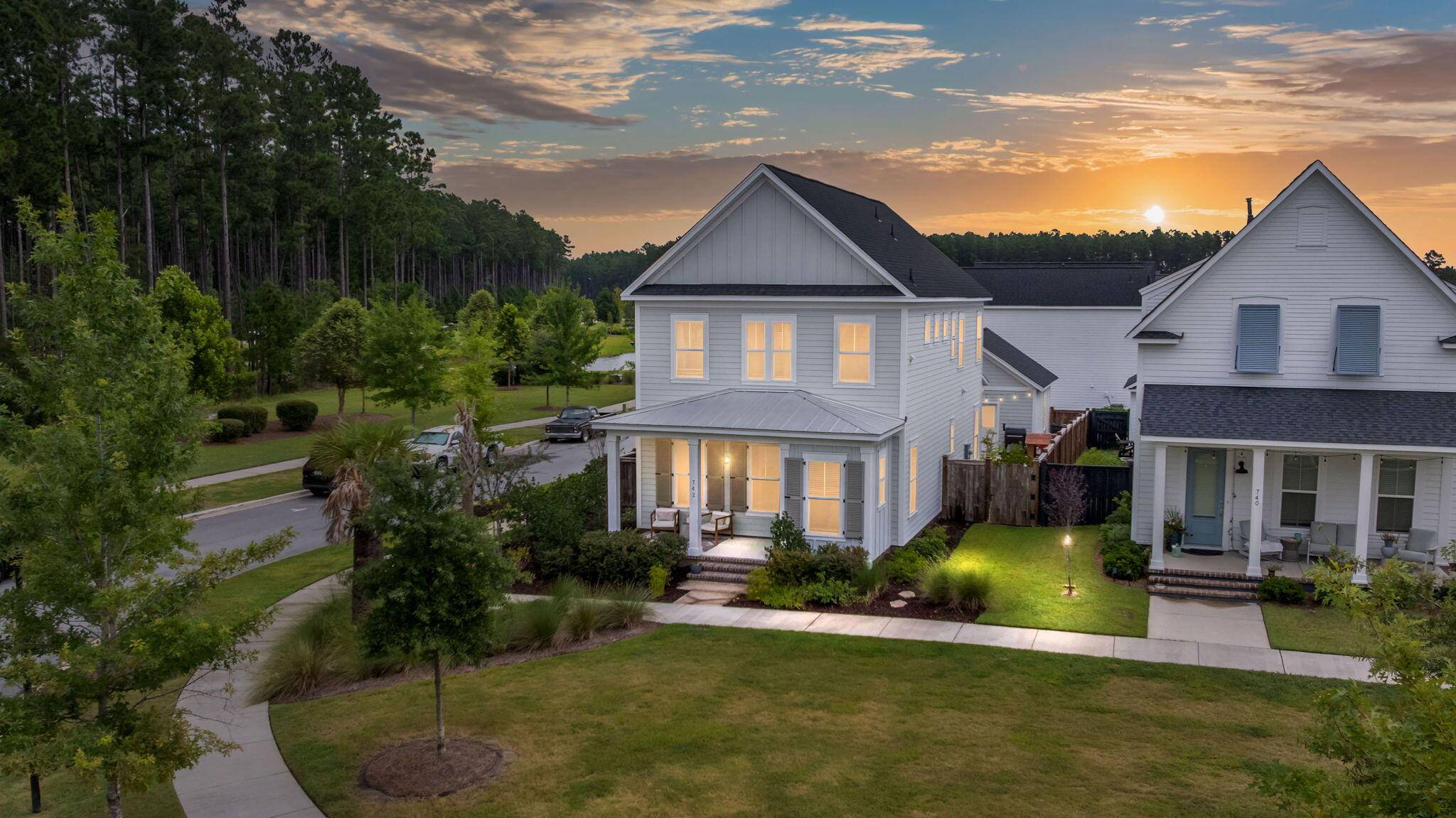 Summerville, SC 29486,742 Myrtle Branch St