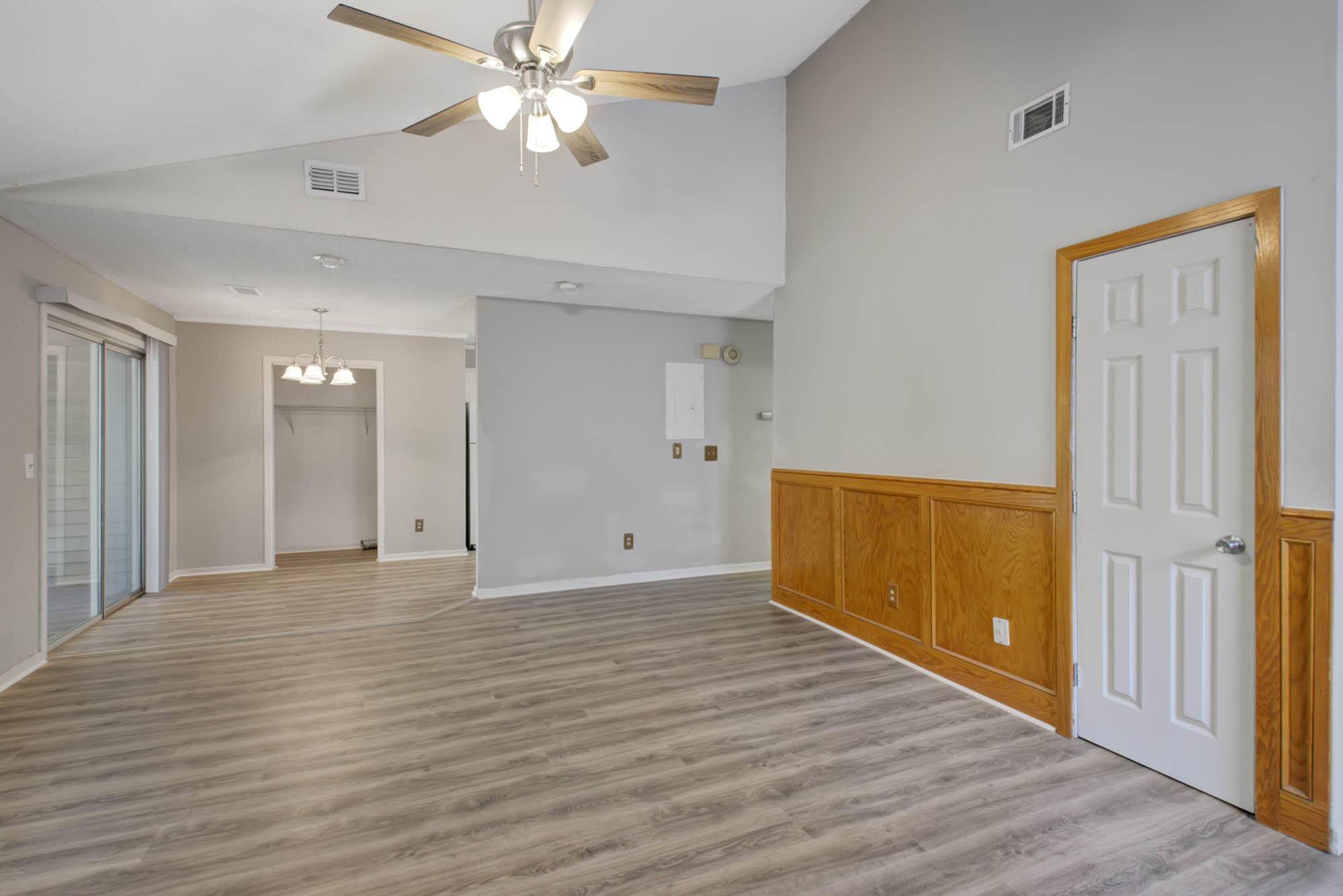 North Charleston, SC 29418,7945 Parklane Ct #E