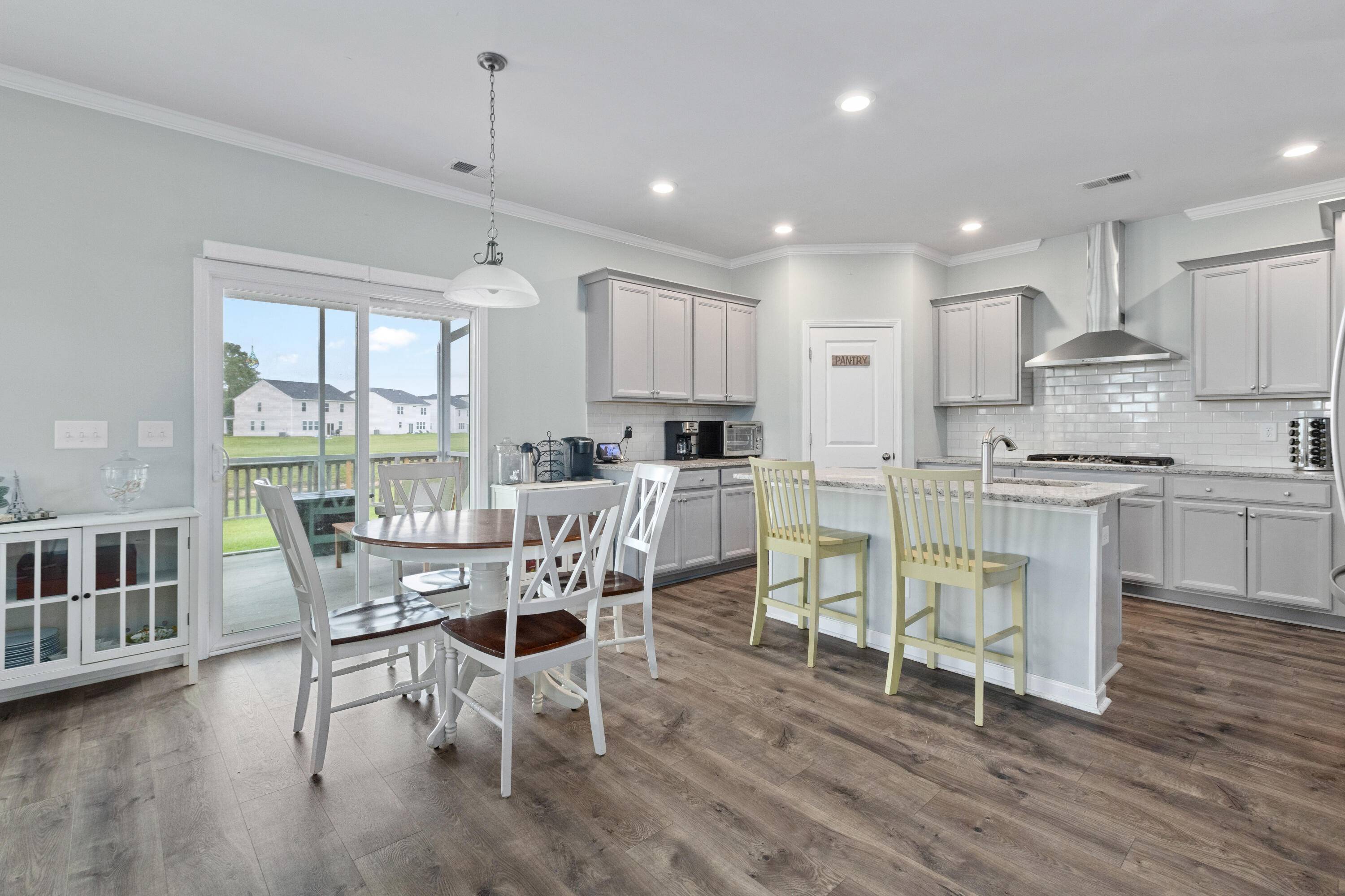 Summerville, SC 29486,721 Redbud Ln