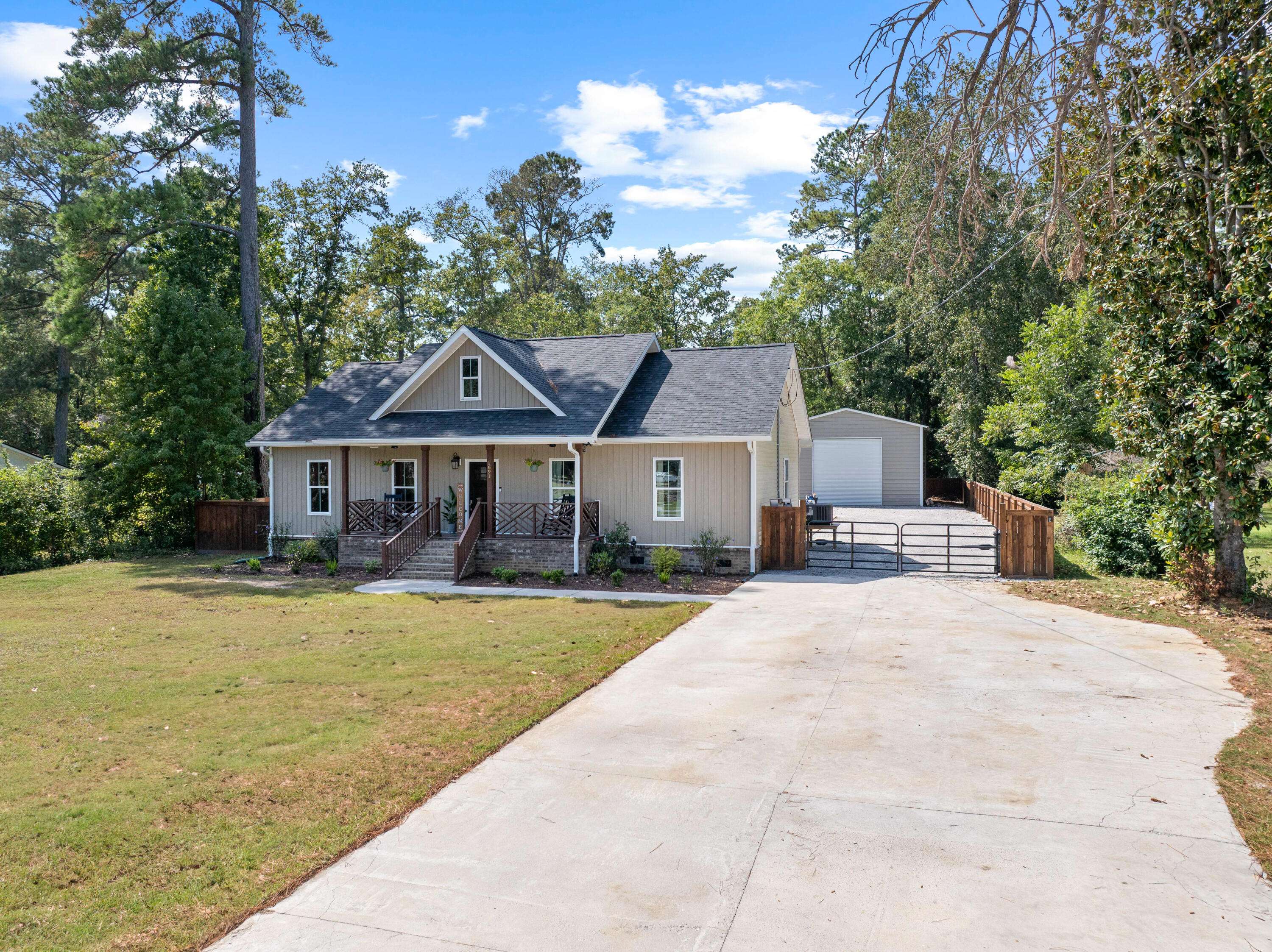 Holly Hill, SC 29059,1691 Bennett Cir