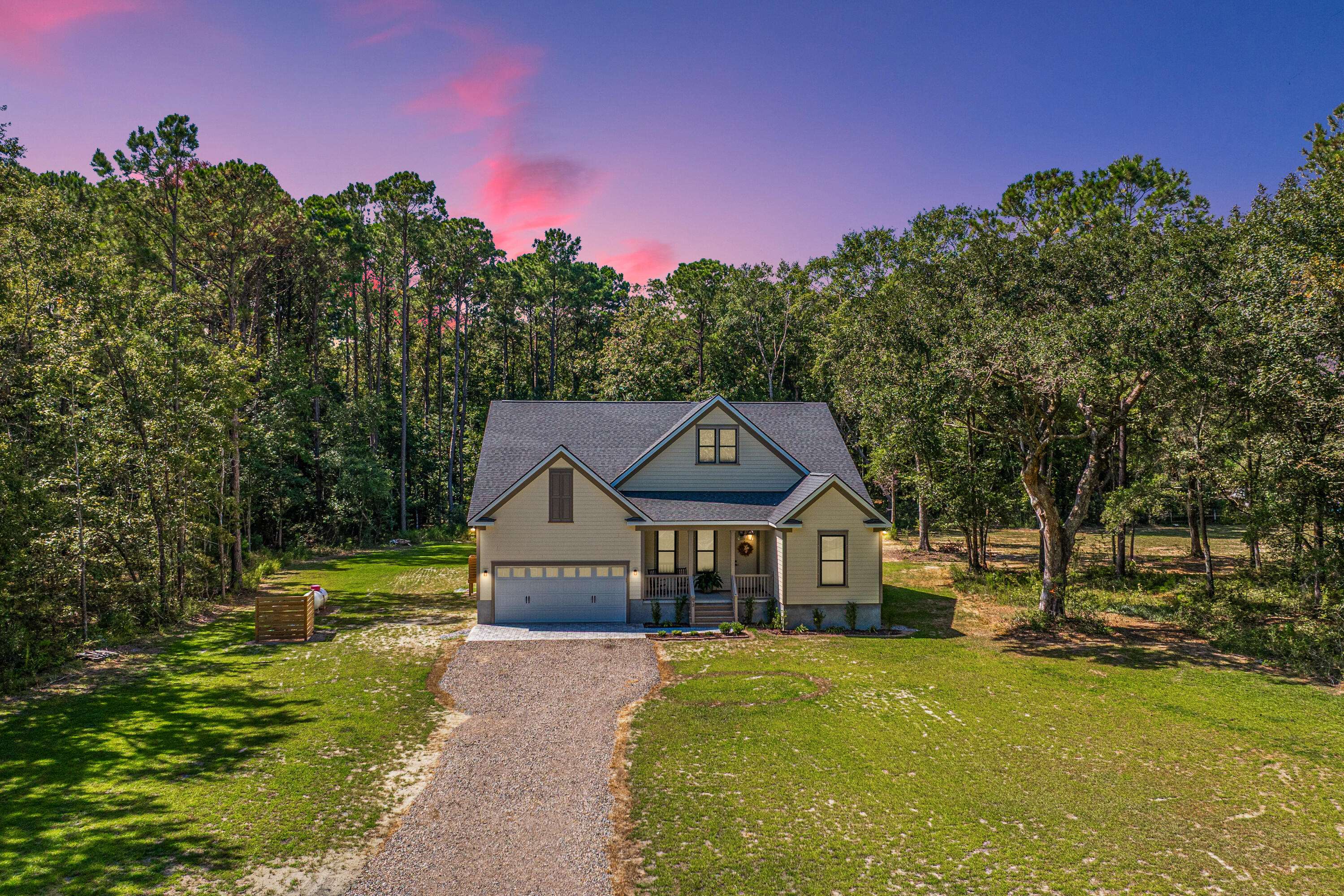 Awendaw, SC 29429,873 Grannys Ln