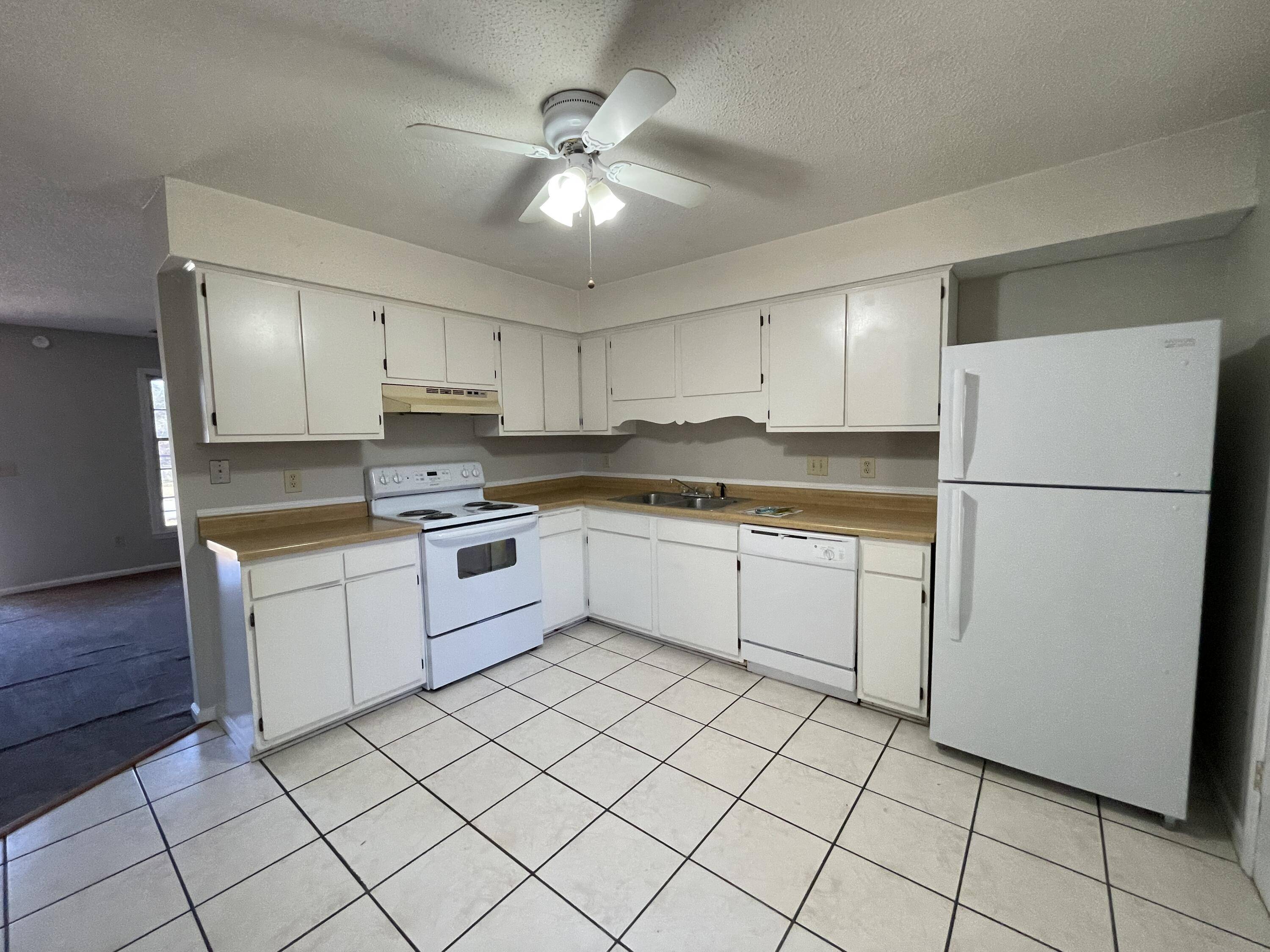 Summerville, SC 29485,154 Braly Dr #A