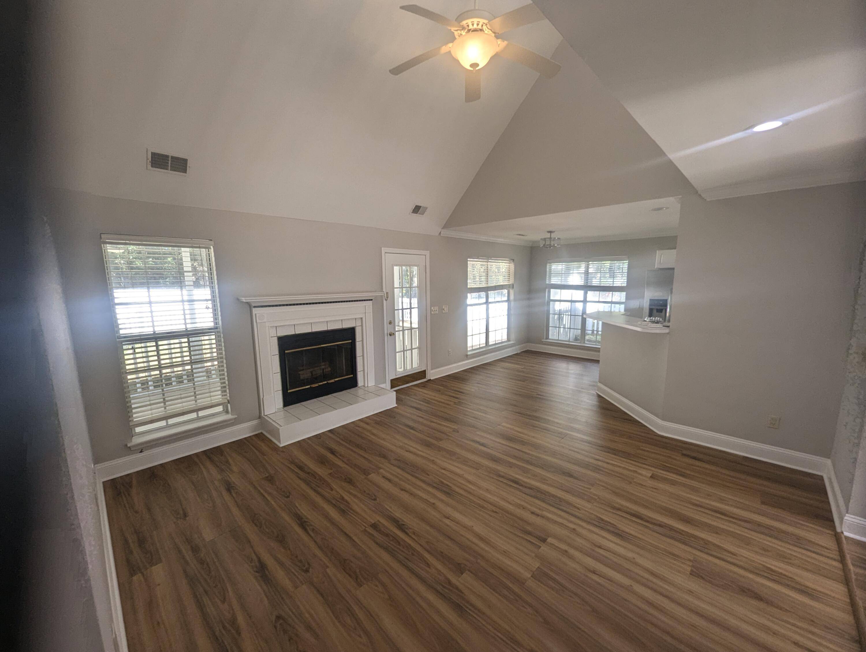 Mount Pleasant, SC 29464,1339 Center Lake Dr