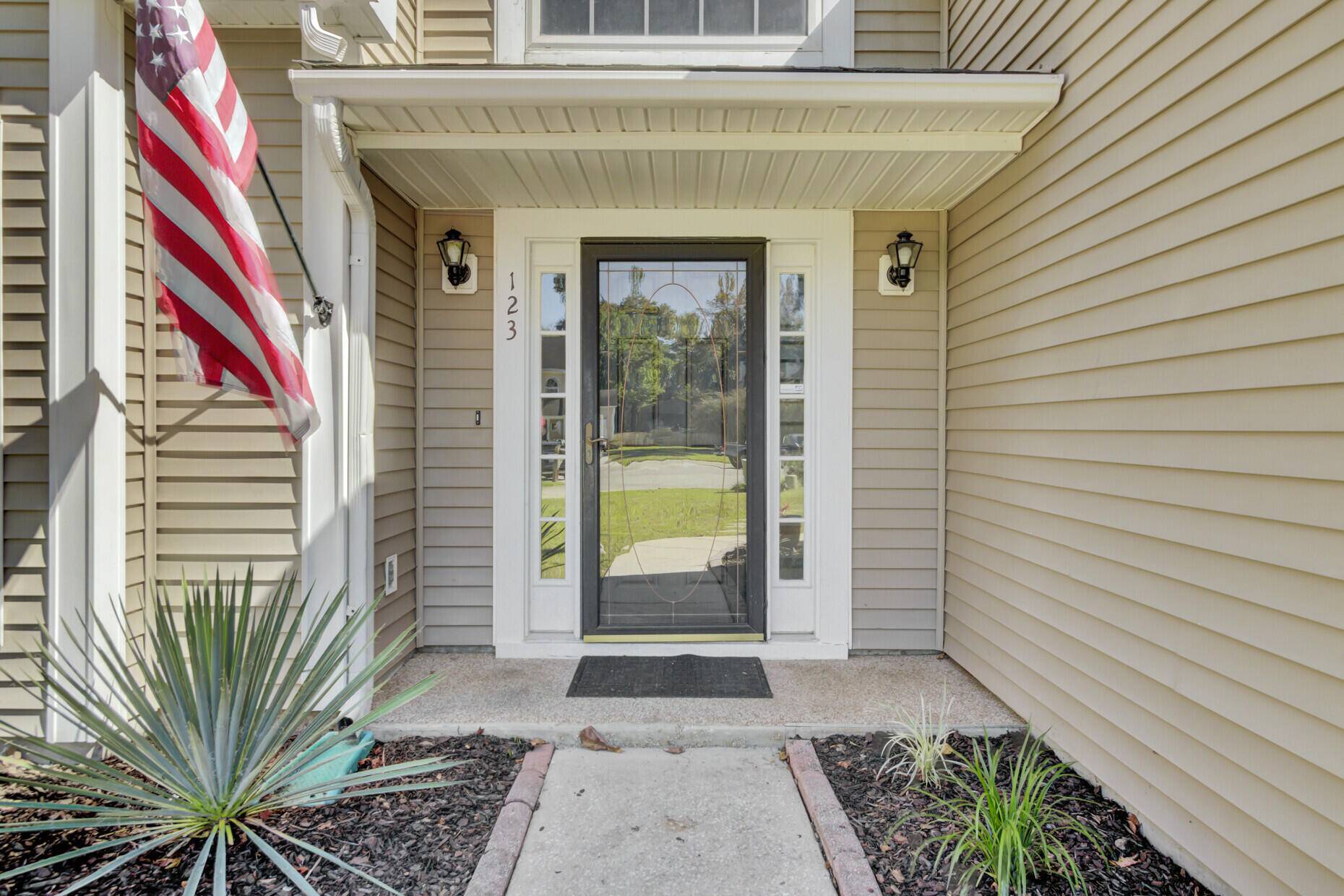 Summerville, SC 29485,123 Ashford Cir