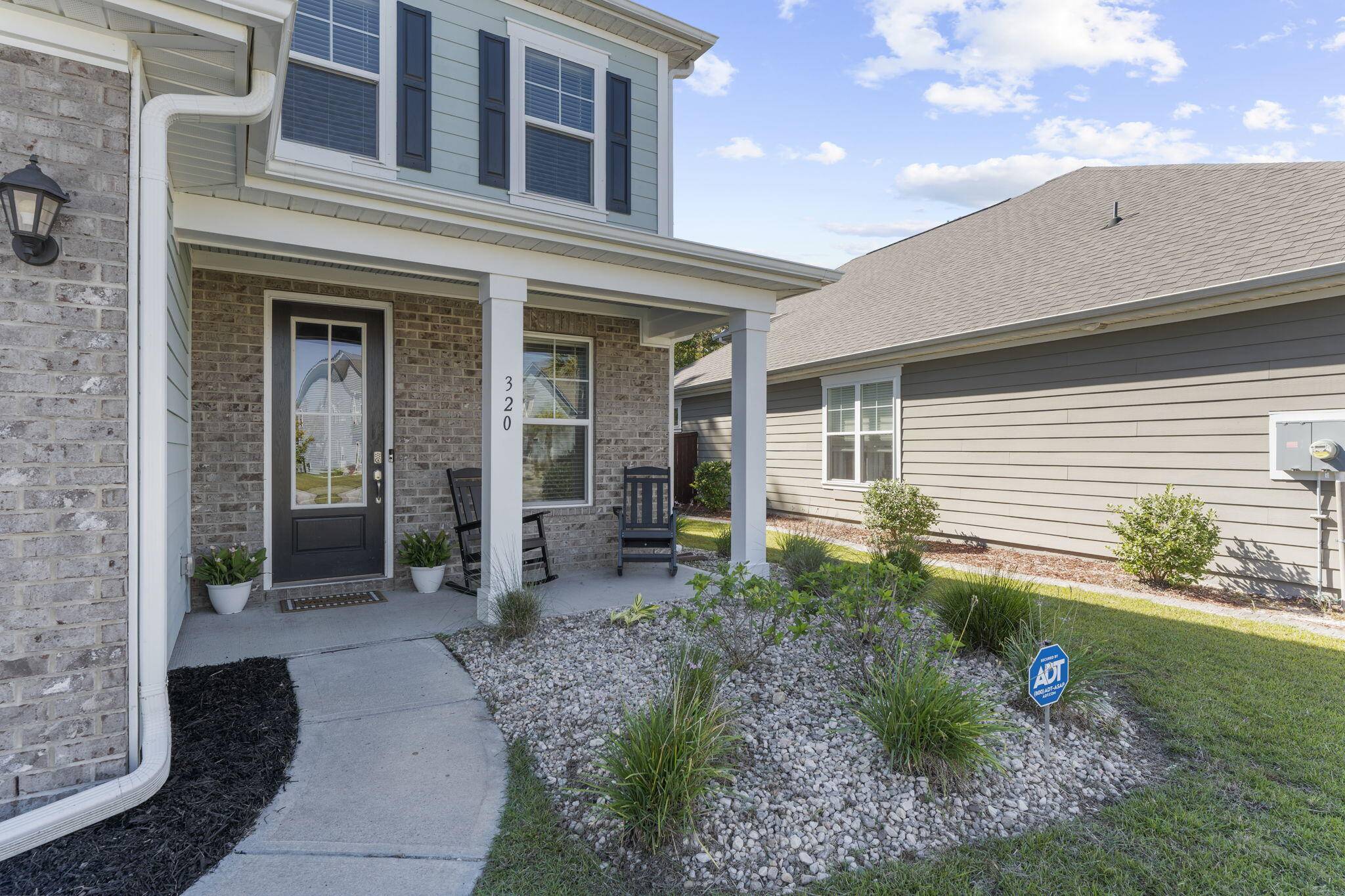 Summerville, SC 29486,320 Long Pier St