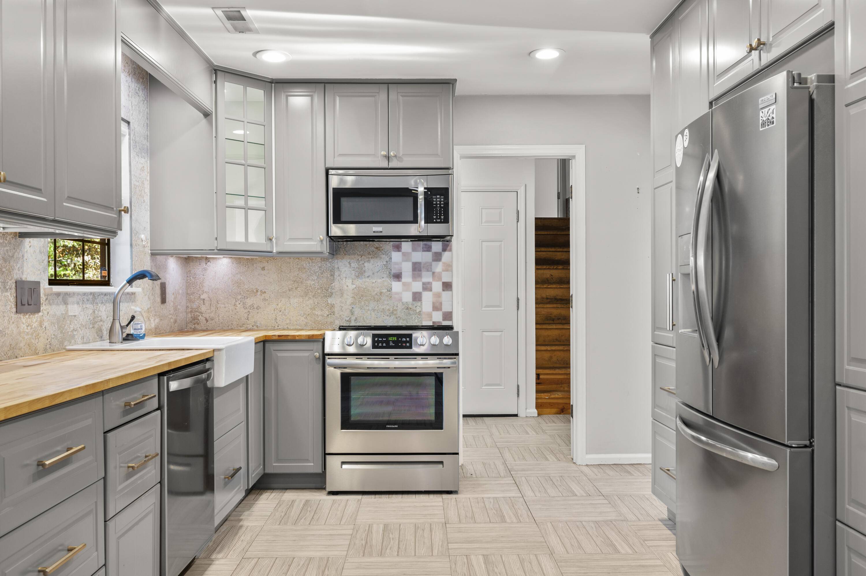 Charleston, SC 29412,1814 Kempton Ave