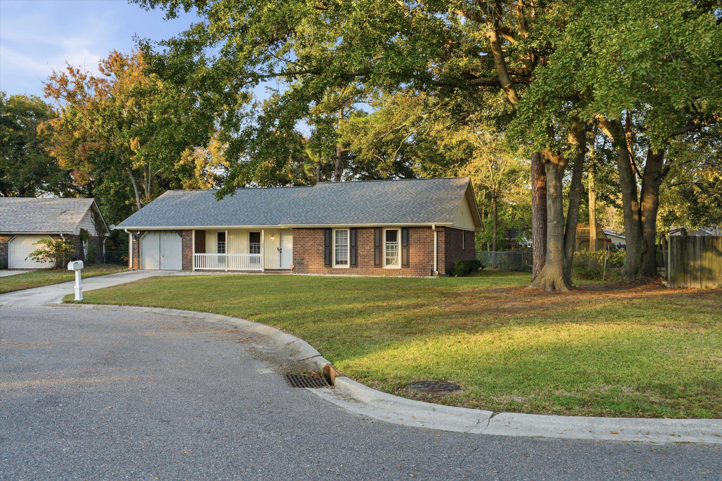 Summerville, SC 29486,102 Moccasin Ct