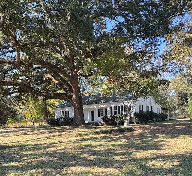 Summerville, SC 29483,113 White Fence Ln